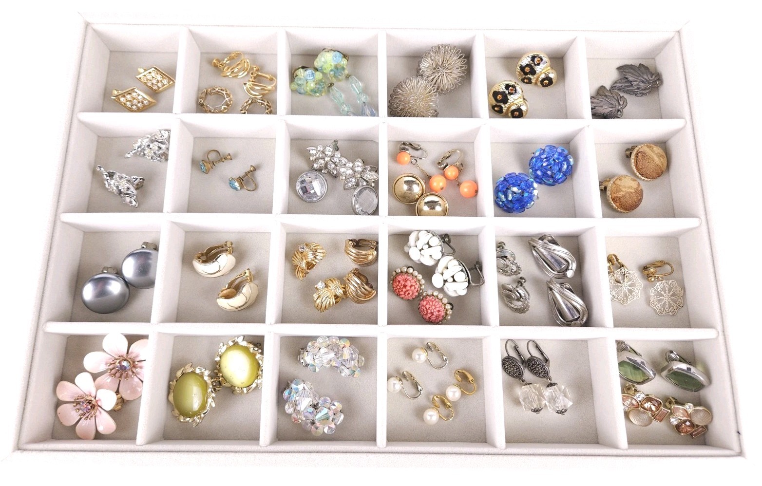 Large Lot Of Vintage Estate Antique 80’s 90’s Clip-On And Tension Earrings
