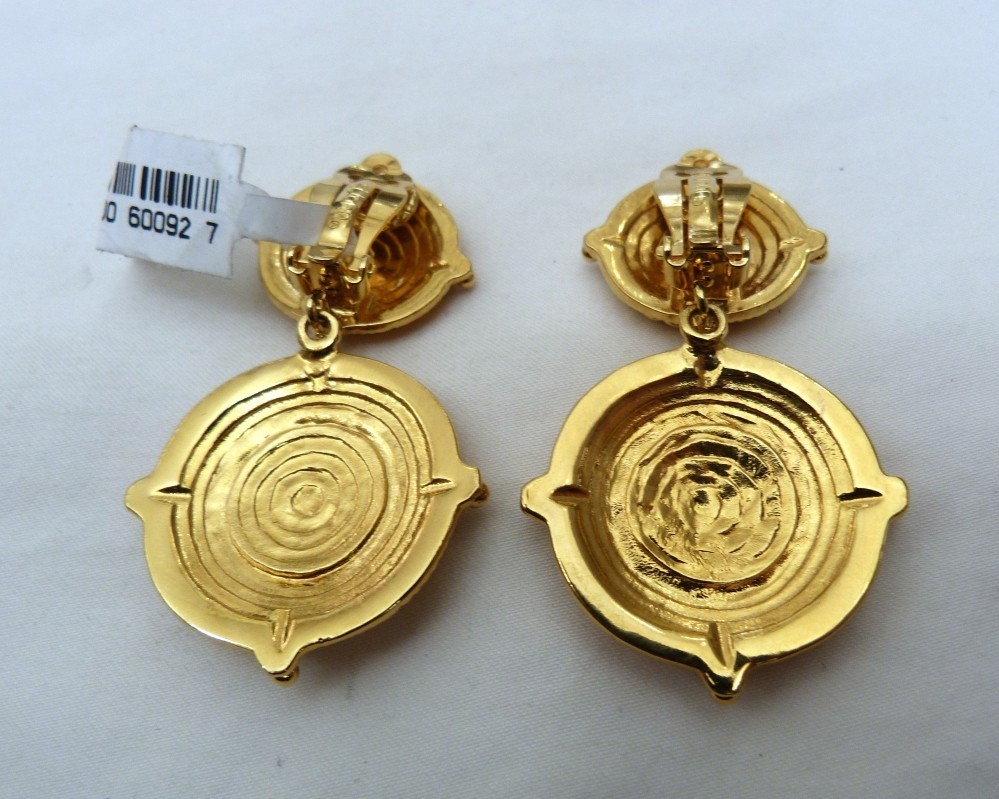 2 3/8″ VTG SIGNED ST JOHN BLACK ENAMEL ETRUSCAN DANGLE DROP EARRINGS NEW W/TAGS