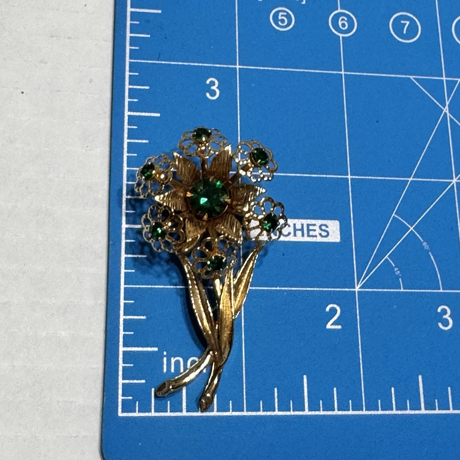 Vtg Green Rhinestone Brooch Pin Gold Tone Open Work Metal Floral Flower Grandma