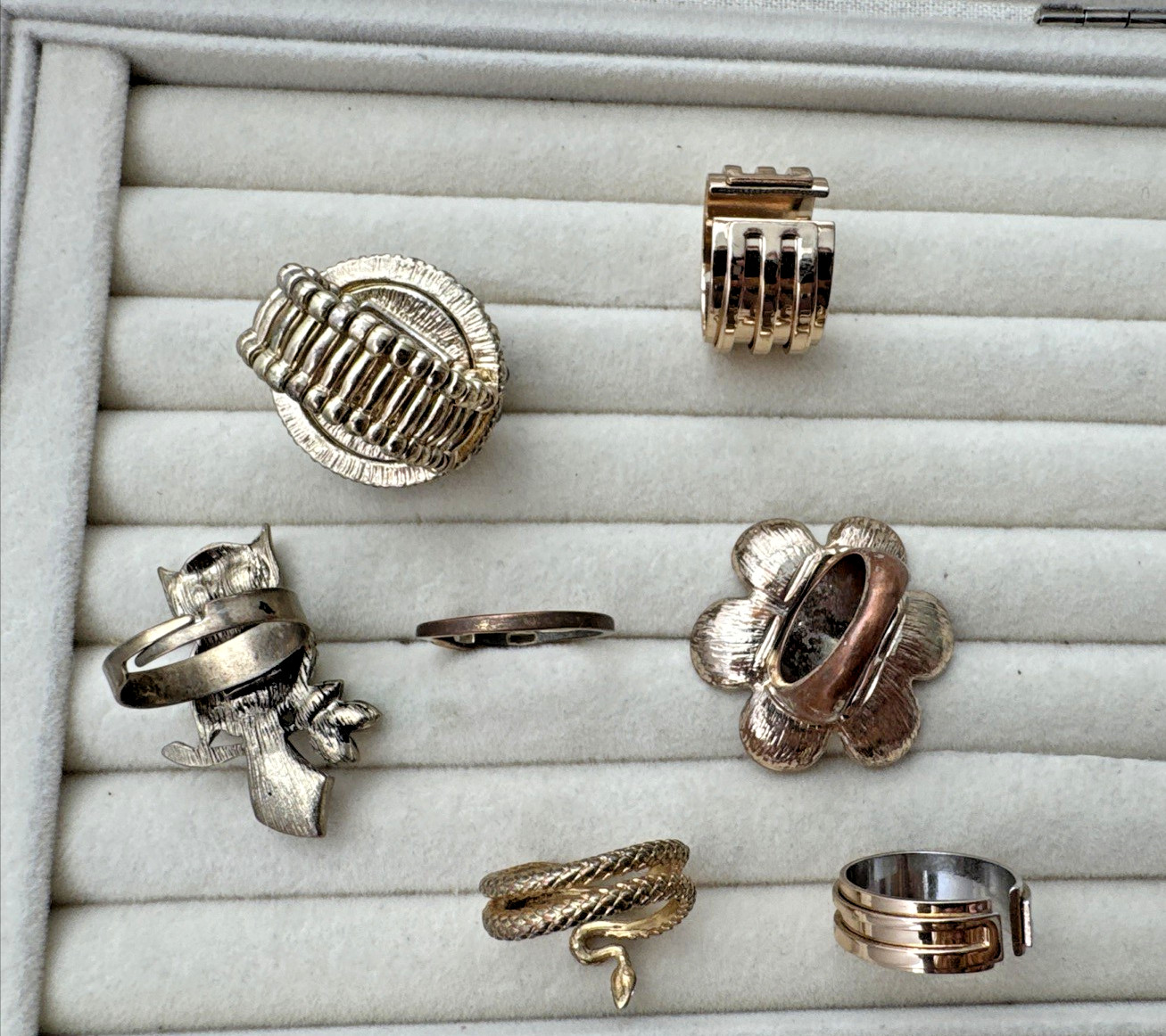VTG-now Gold RINGS Jewelry Lot Chunky 90s 2000s Y2K boho owl snake flower glitzy