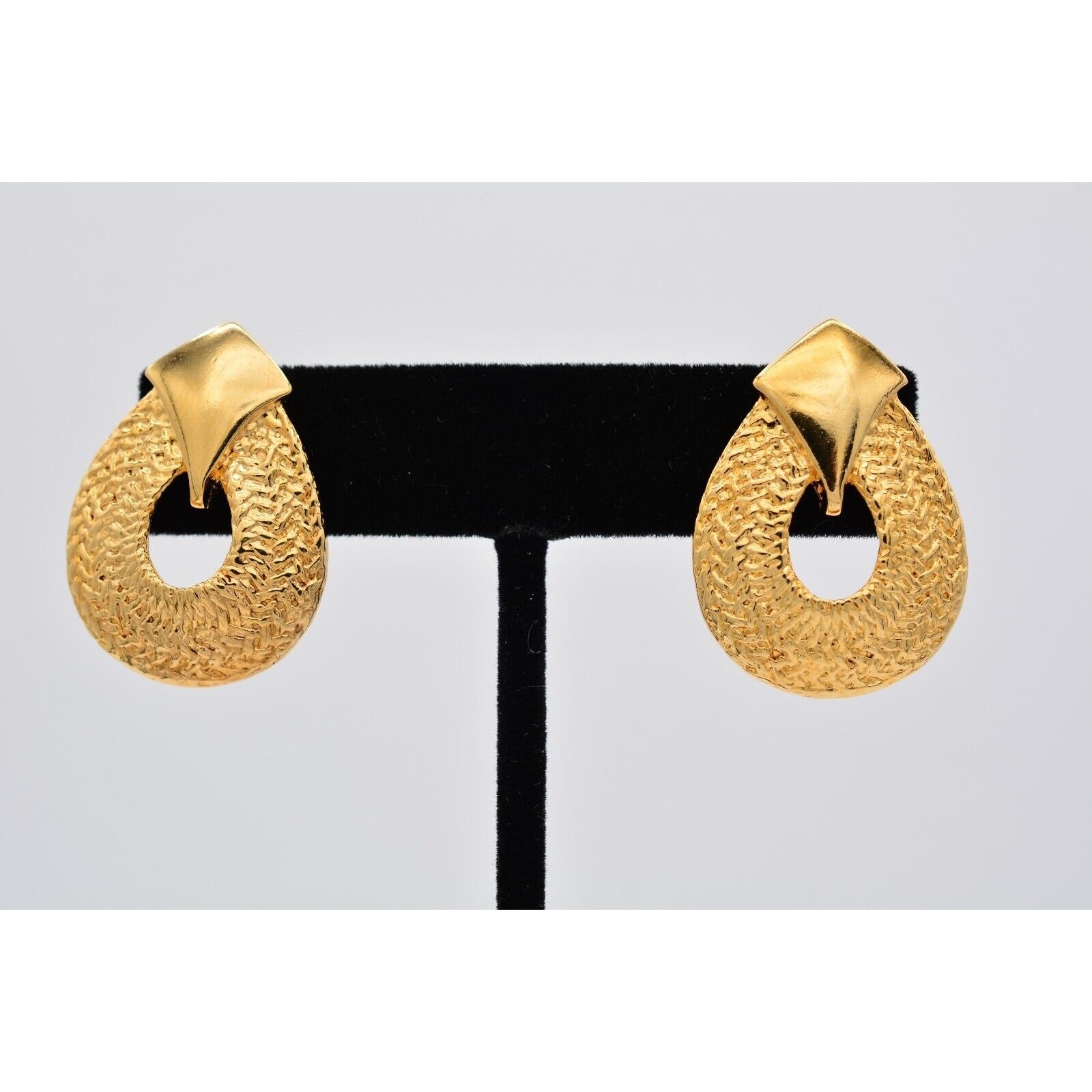 Vintage Pierced Earrings Oval Drop Textured Shiny Gold Tone Dangle 1980s BinAY