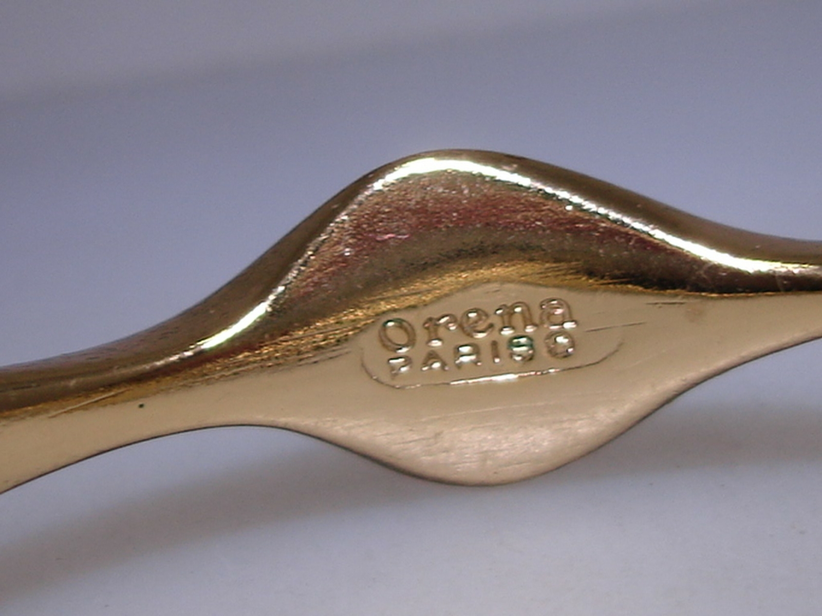 ELEGANT VINTAGE ORENA PARIS GOLD TONE & BLACK ENAMEL BANGLE BRACELET!