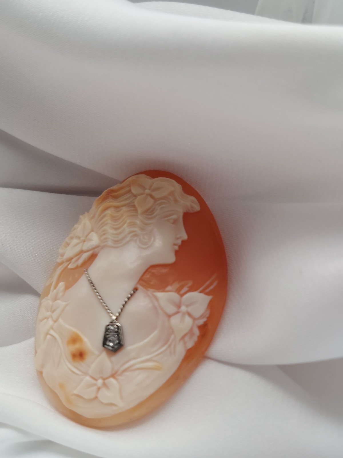 Antique Carved Shell Cameo Pin w/ Diamond Necklace Unmounted 2″ x 1.5″ 12. 7Grms
