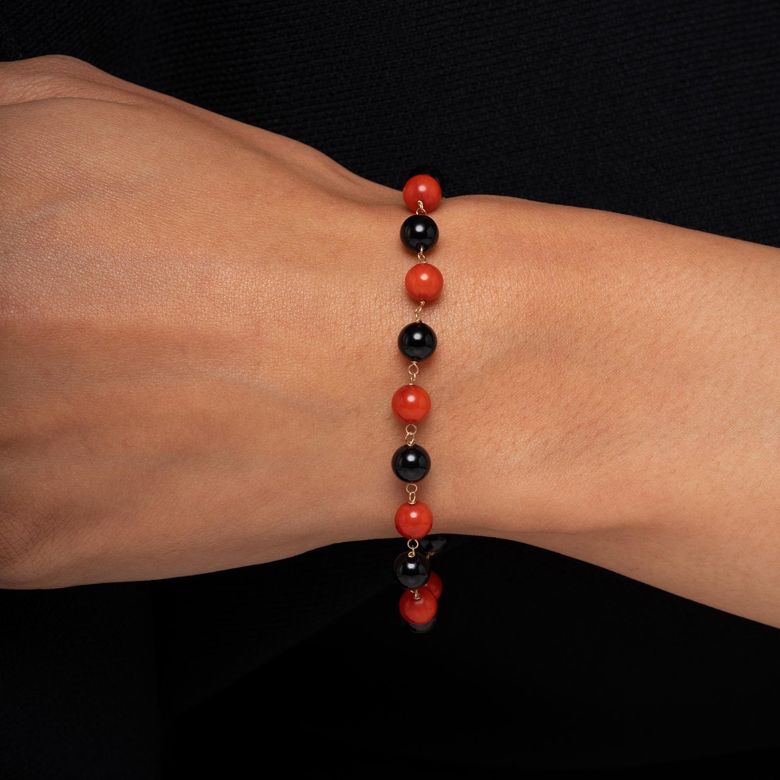 Antique 1920s Art Deco Coral and Onyx Beads Necklace and Bracelet Set