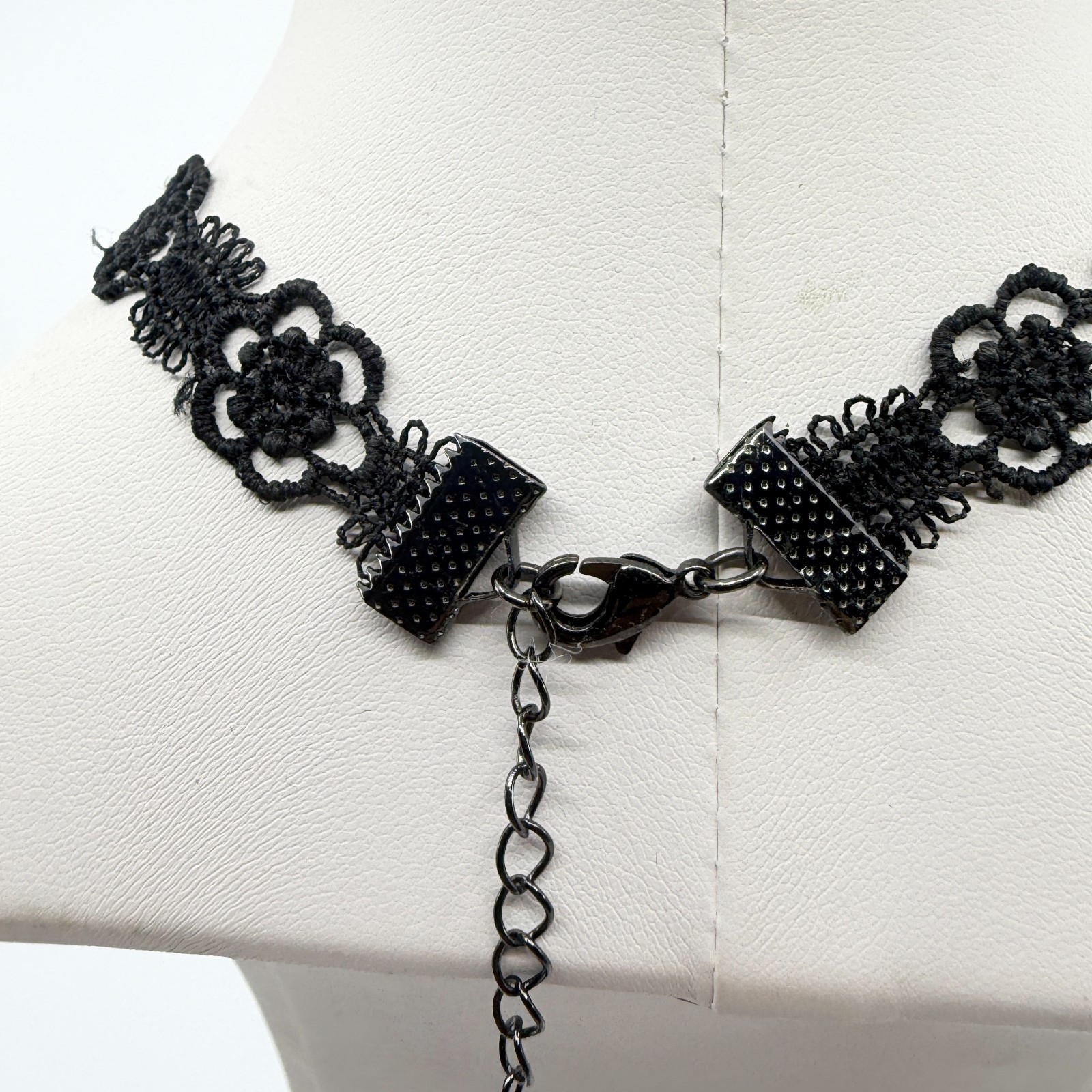 Vintage Black Lace Choker Necklace Rhinestone Pendant Gothic Tatting Boho 90s