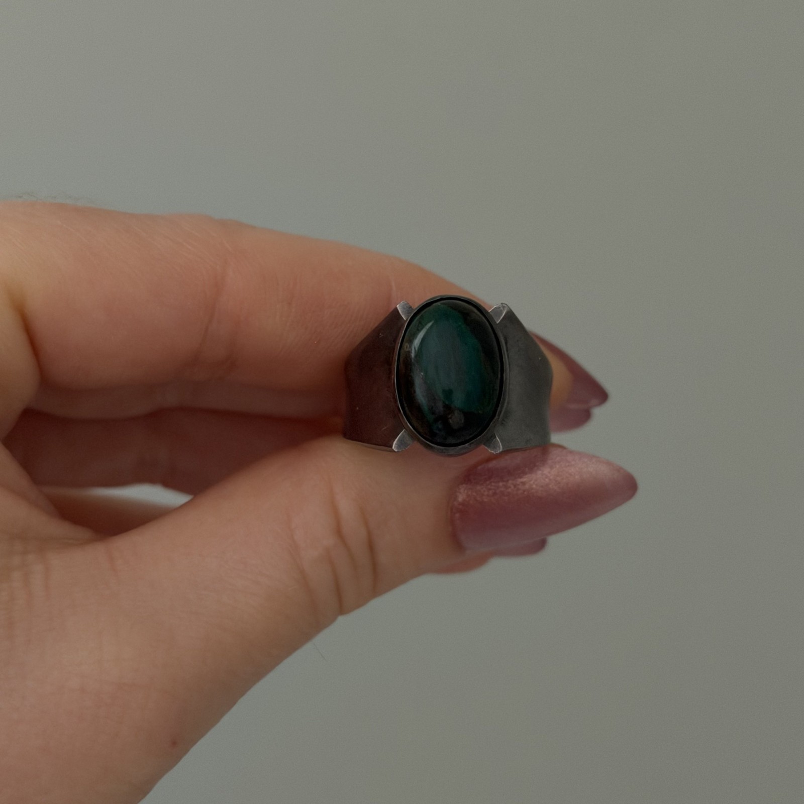 Vintage Israel Modernist Designer 925 Sterling Silver Green Stone Ring Size 7.25