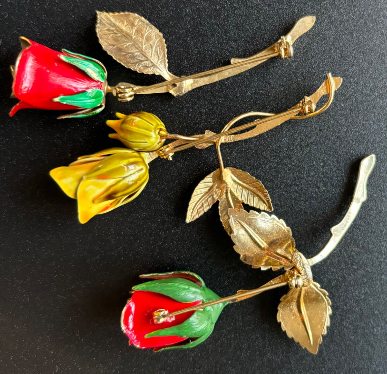 LOT OF 3 VINTAGE LONG STEM ROSE PINS, FLOWER BROOCHES, MID CENTURY COLLECTIBLES