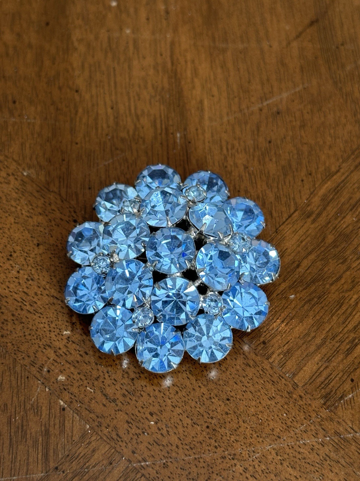 Vintage Light Blue Rhinestone Layered Round Cluster Brooch Silver Tone Nice!
