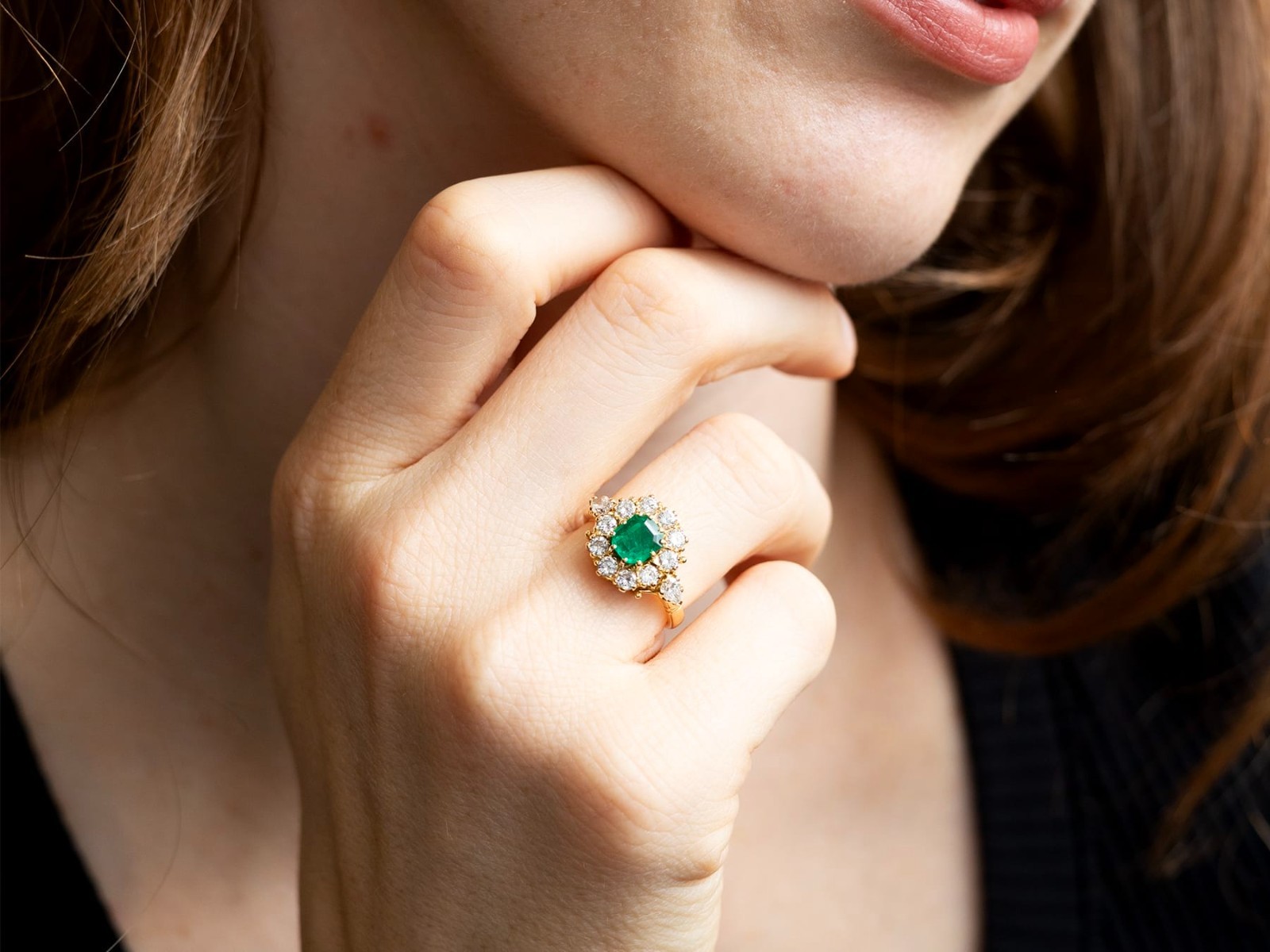 Vintage 0.93Ct Emerald and 0.90Ct Diamond 18k Yellow Gold Cluster Ring (1989)