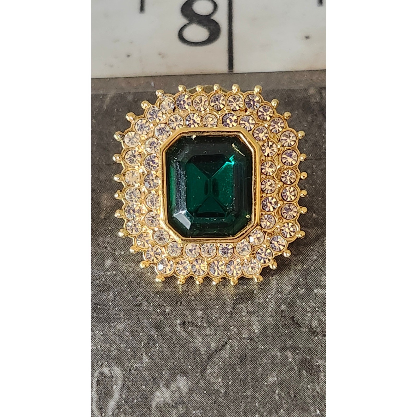 Roman Custom Jewelry Vintage Gold Tone Green Emerald Rhinestone Stud Earrings