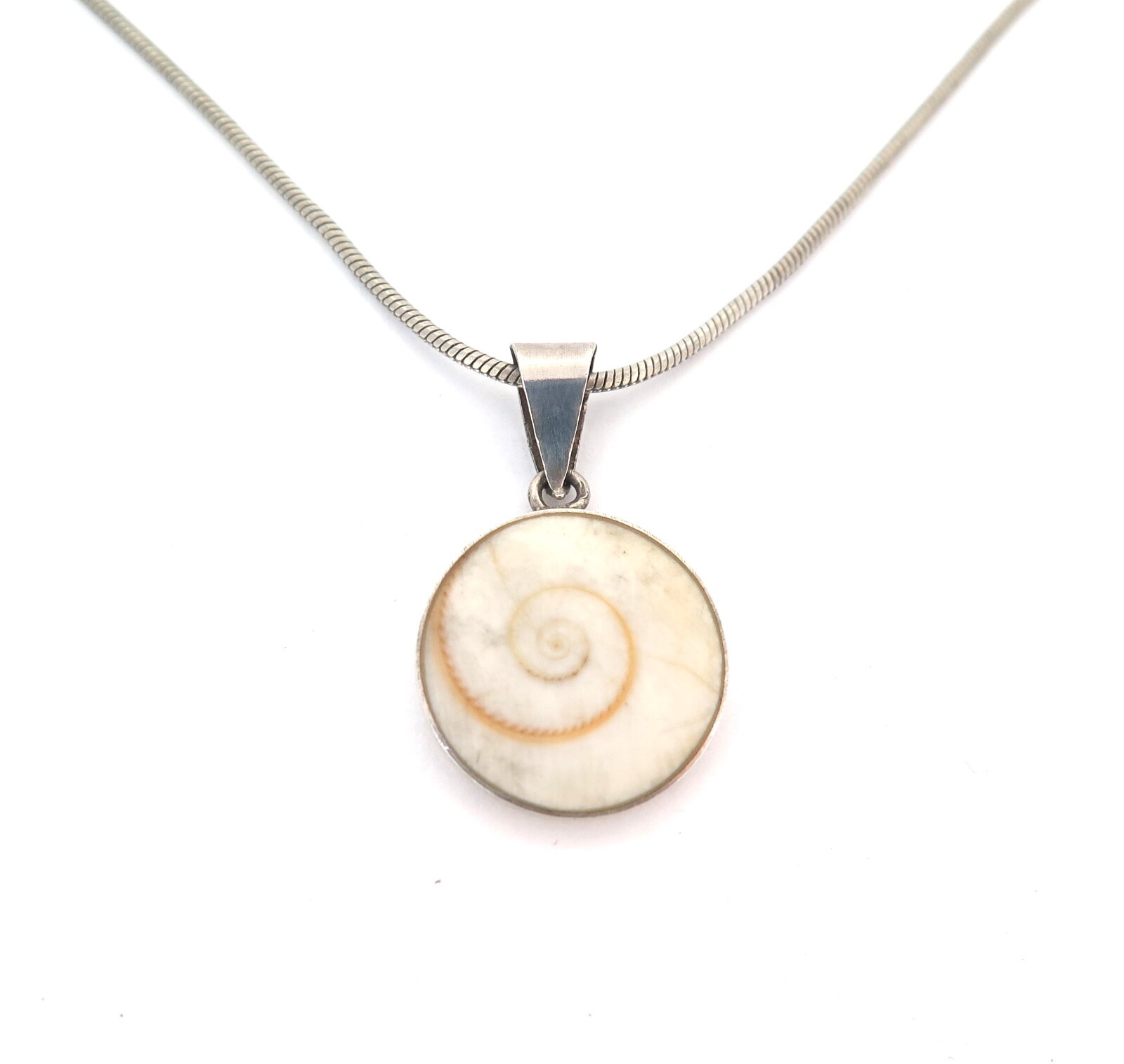 .Vintage Sterling Silver Shiva Shell Necklace Length 45 cm 7.3g