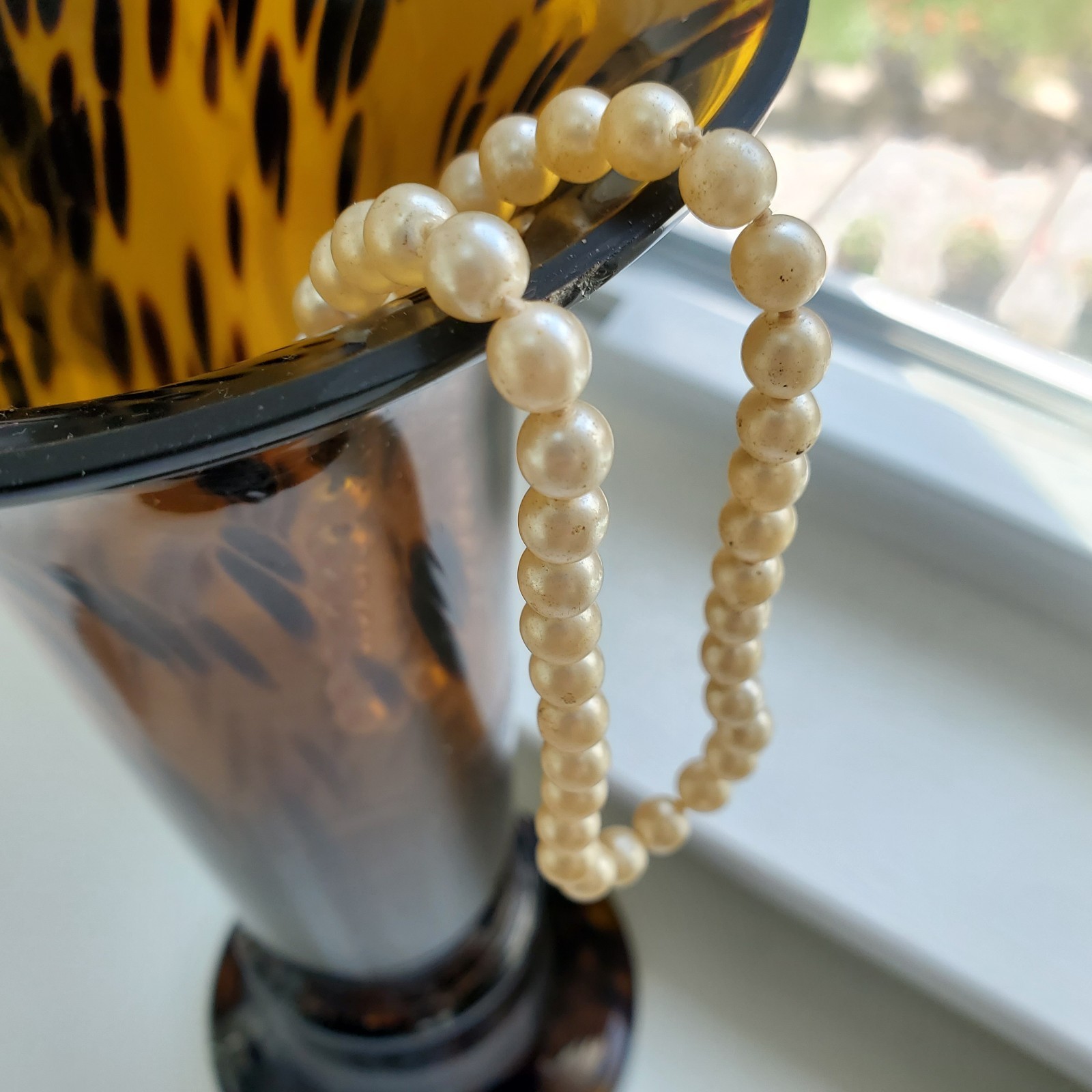 Vintage 15″ Faux Pearl Necklace Hand Knotted Hexagon Screw Clasp