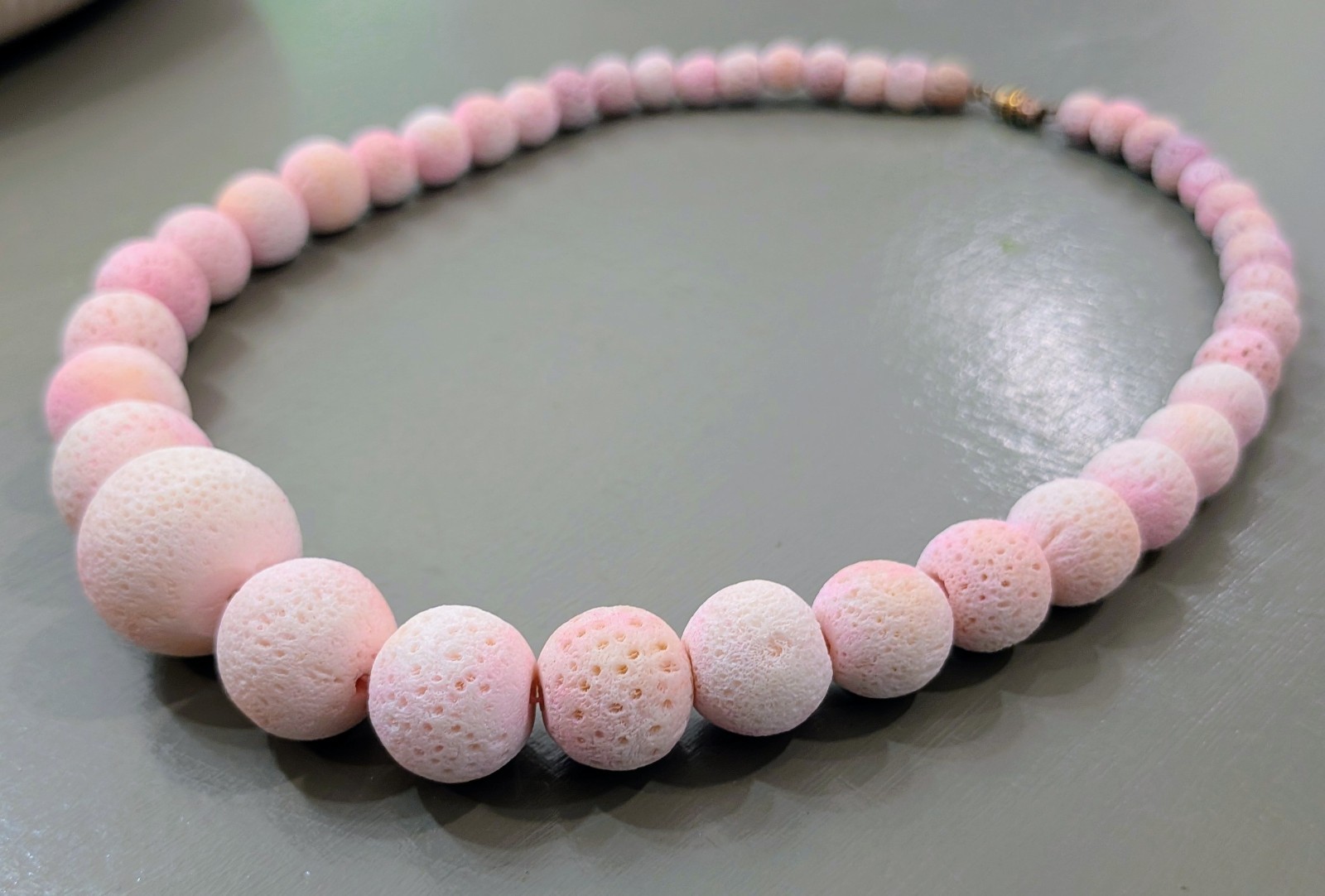 Vintage 1950s Sponge Coral Graduated Bead Necklace, 18″ Pink Natural Coral