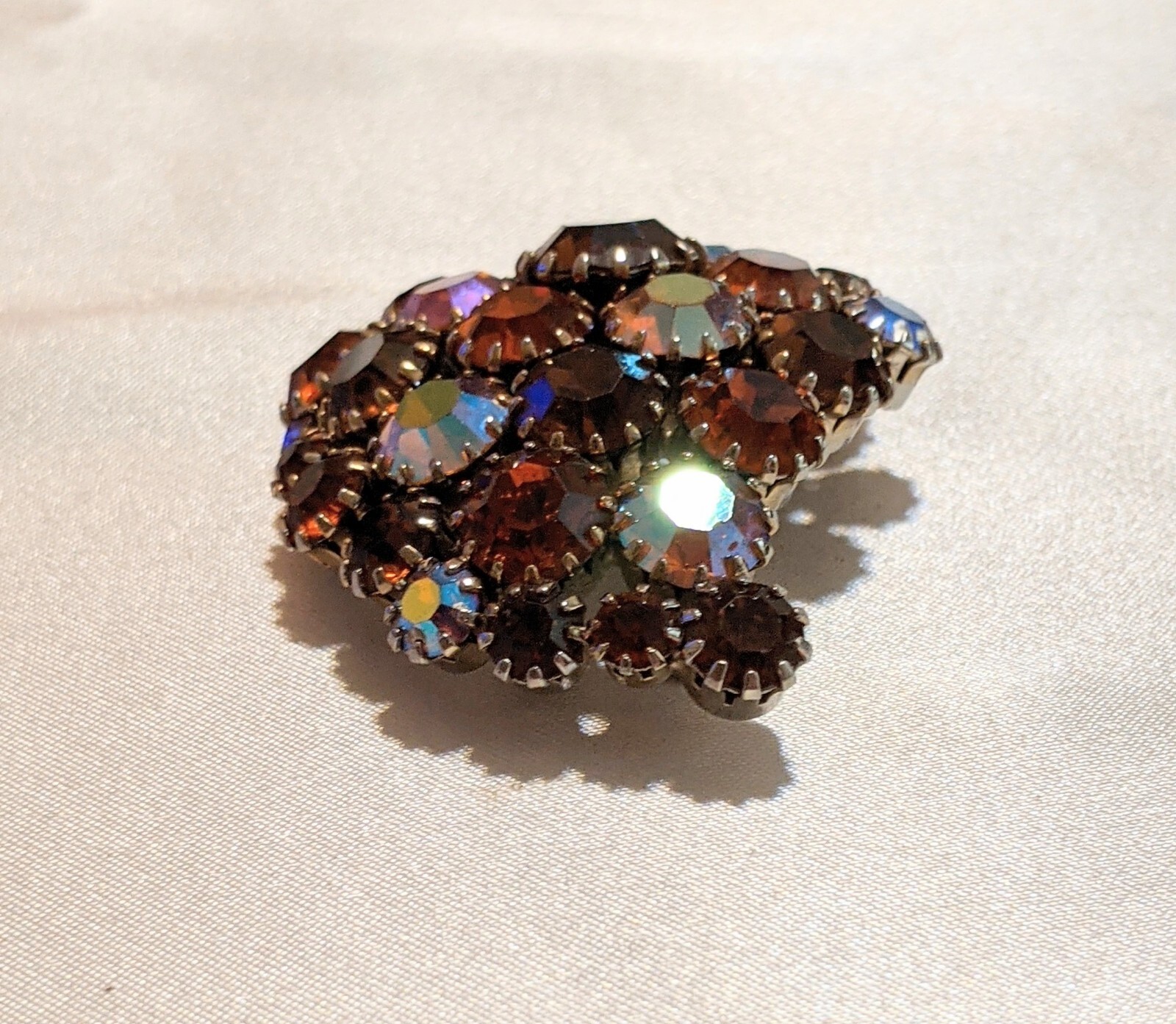 Vintage Unsigned SCHREINER AB Grapes Cluster Prong-Set Rhinestone Brooch Pin