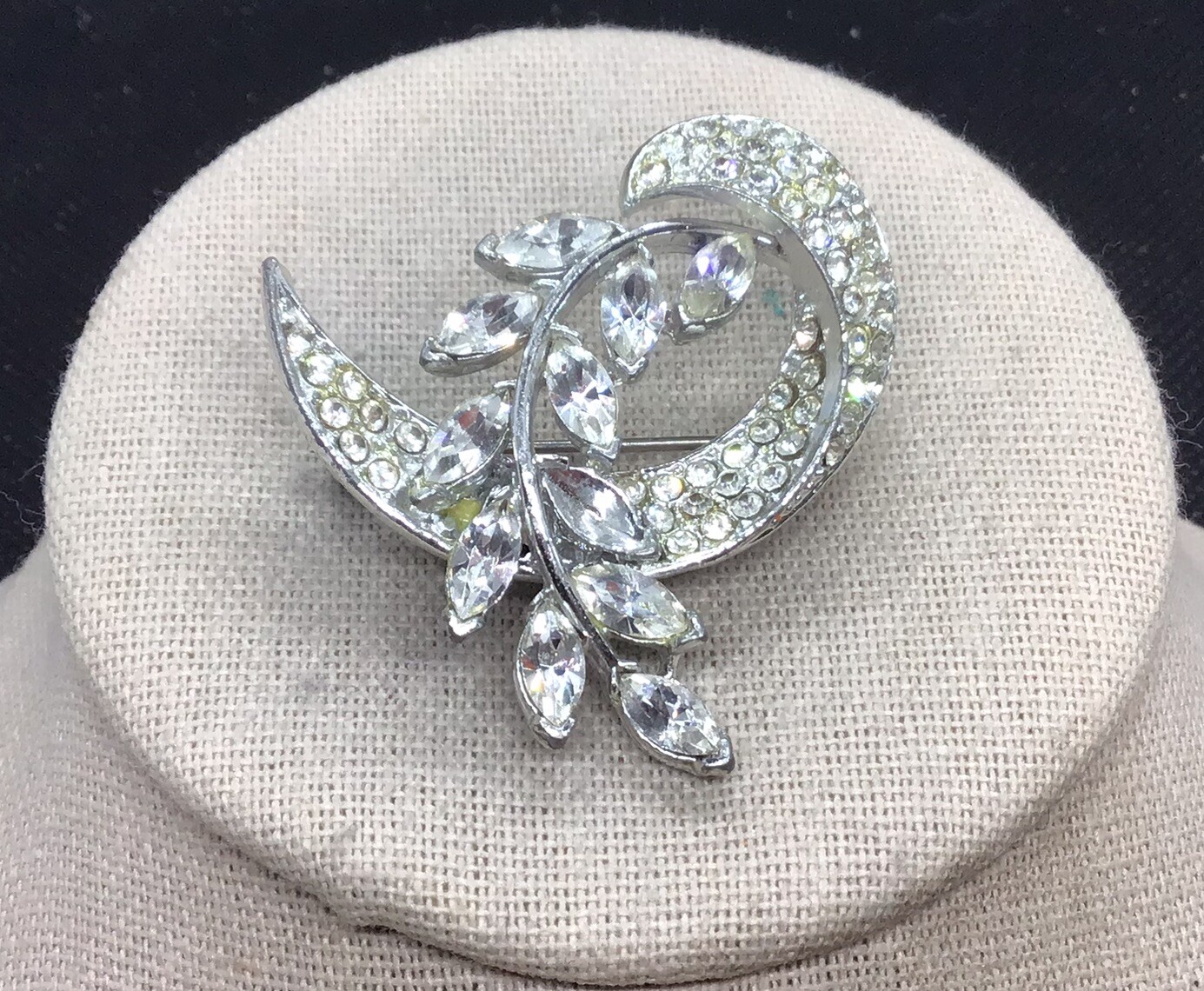 Vintage Costume Clear Glass Stone & Rhinestone Floral Pin “AS IS” E002