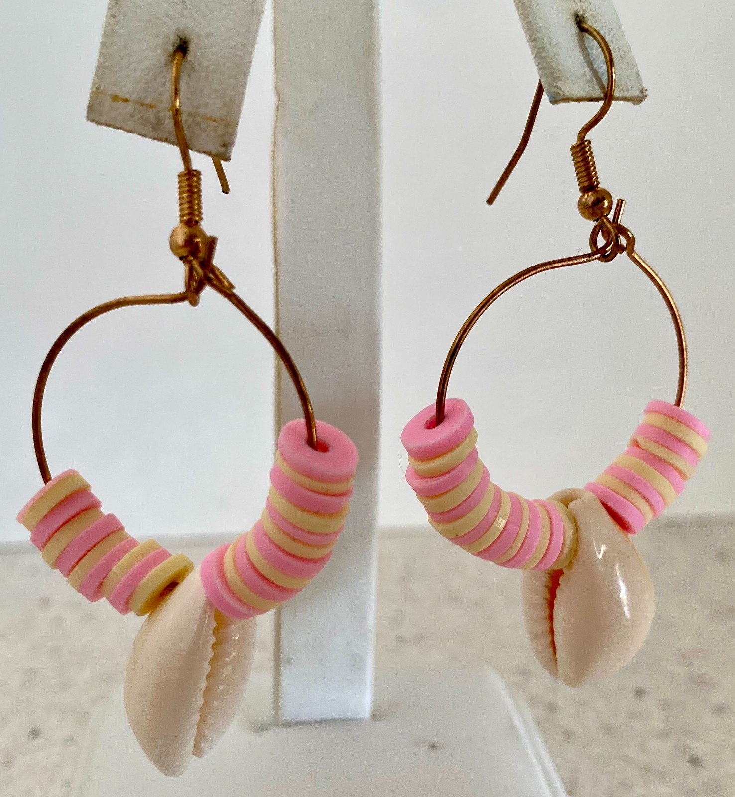Vintage Cowrie Shell Earrings Pastel Bead Copper Tone Dangle Pierced Boho Beach
