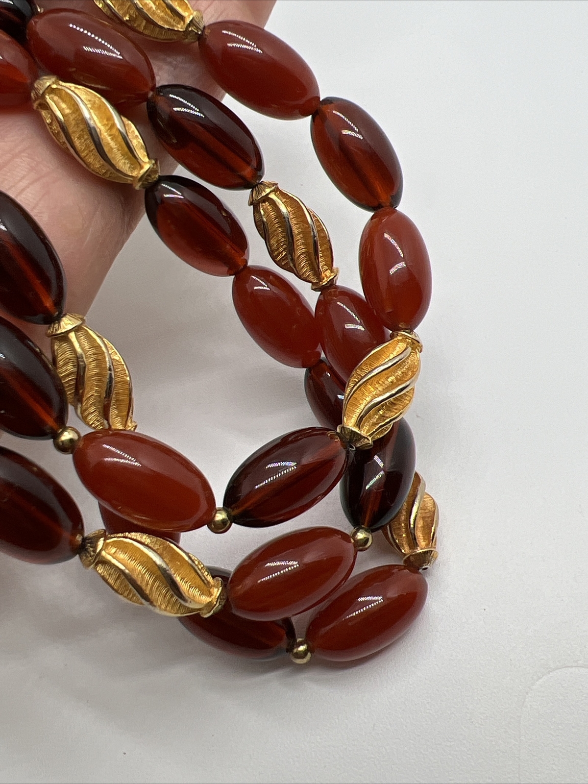 Vintage Faux Amber Lucite Goldtone 15”- 17” Necklace (6841)