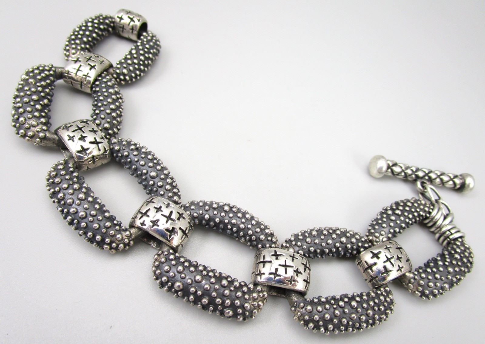 BEAUTIFUL HEAVY DIAN MALOUF TEXTURED LINK STATEMENT BRACELET 81 GRAMS