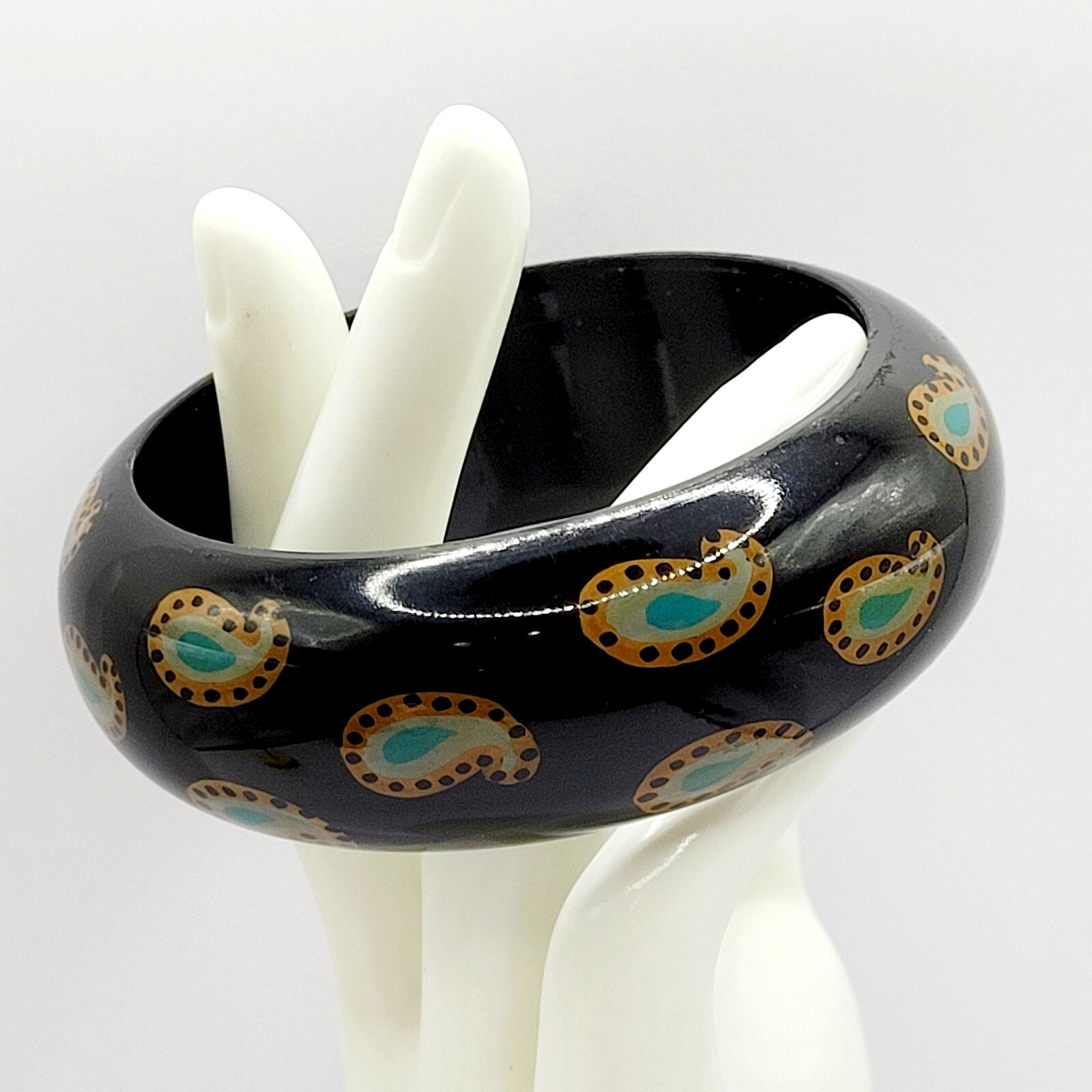 Paisley on Black Vintage Wide Chunky Vintage 1980s Acrylic Bangle Bracelet 8 In