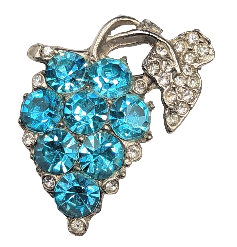 Vintage Aqua Blue Rhinestone Silver Tone Pot Metal Grapes Fruit Brooch Pin