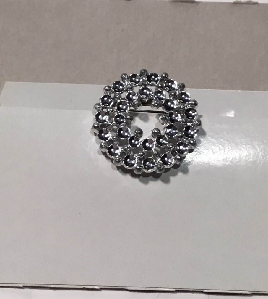 Vintage Silver Toned Sparkling Brooch 1 1/2 Inch Round Unsigned Very Reflective