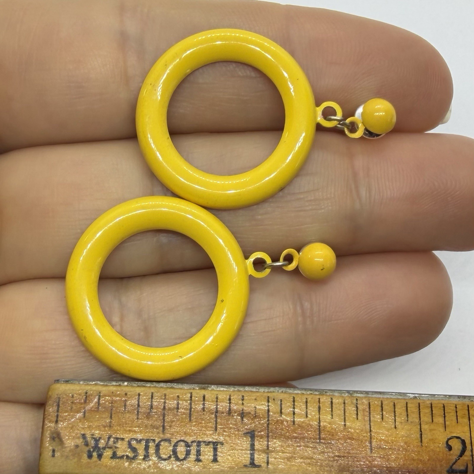 Vtg 70’s Pop Art Solid Yellow Enamel Circle Drop Hoop Door Knocker Earrings Post