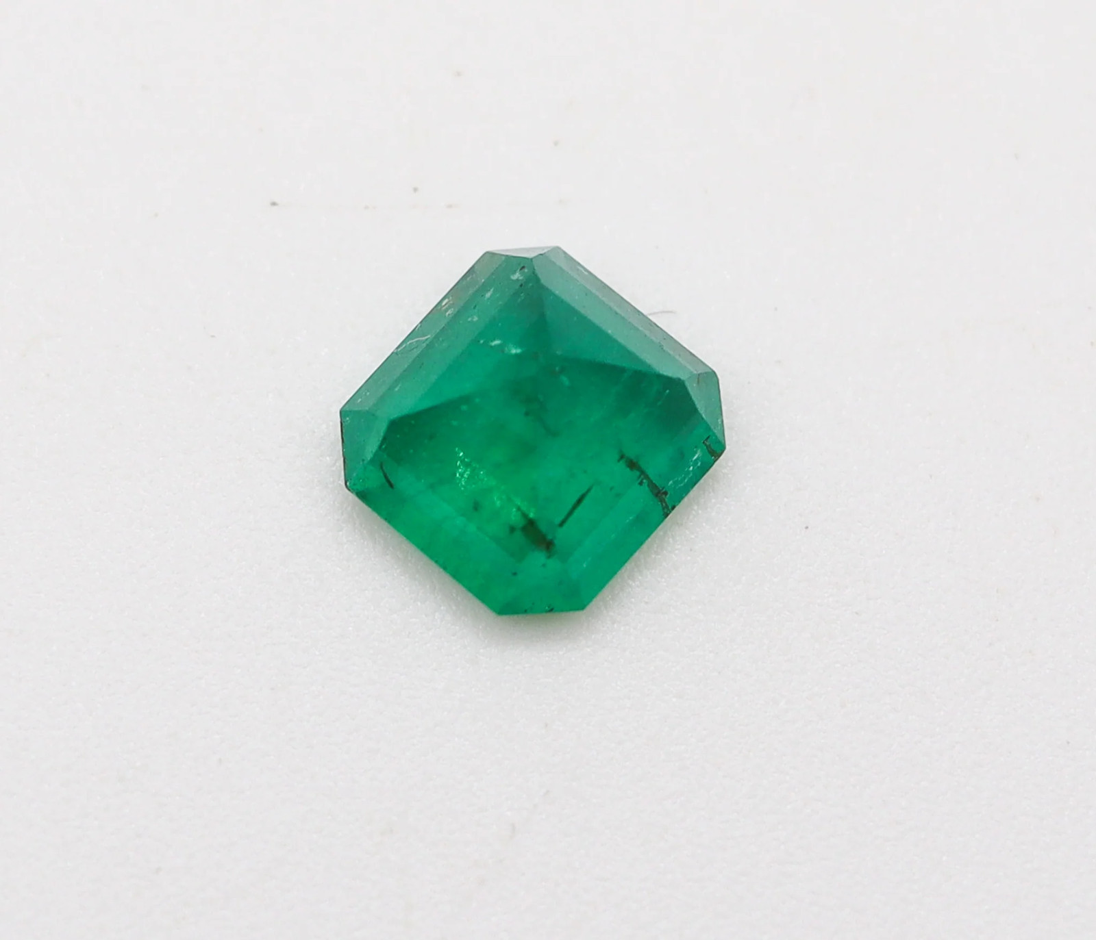 GIA CERTIFIED Emerald Square-Cut Shape Vivid Green 2.87 Carats GIA-5211570703