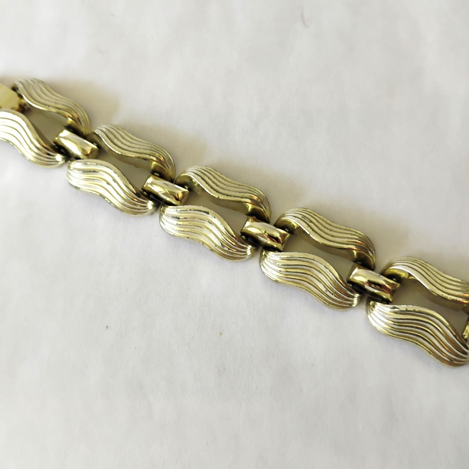 Vintage Chunky Puffy Gold Tone Link Bracelet Mid Century Holloware Heavy 76grams