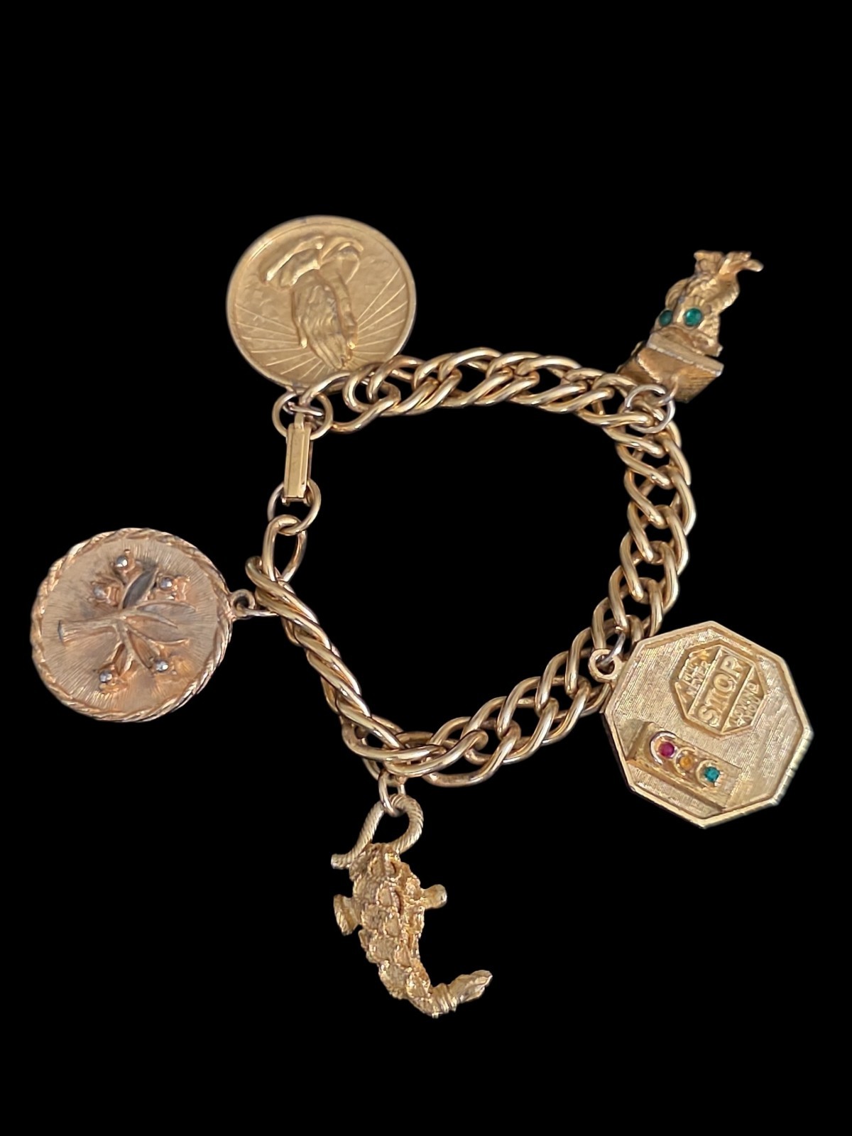Vintage 80’s Goldtone Charm Bracelet 6 3/4 In