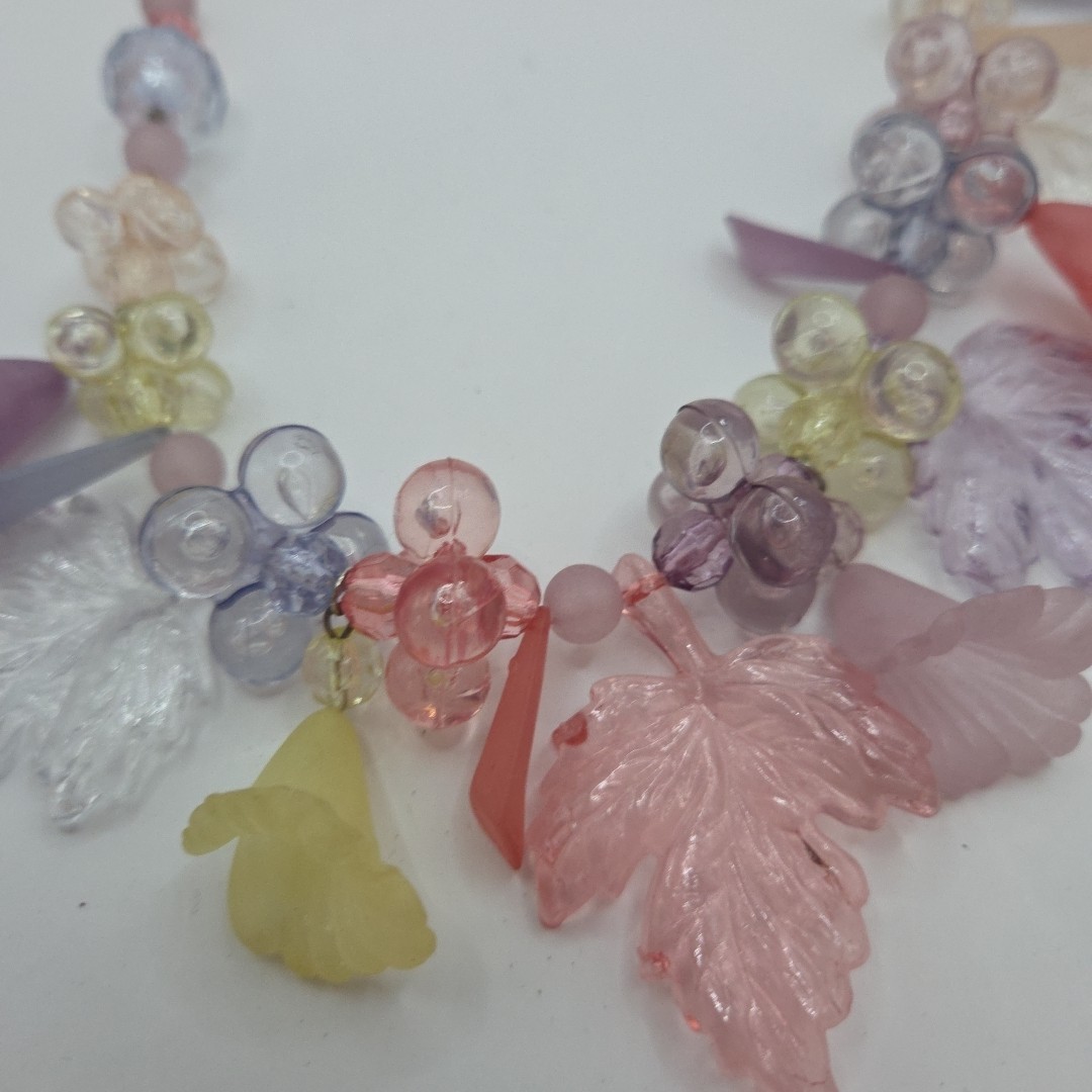 VINTAGE floral fruit salad leaves Necklace Beads Pastel Clear Costume 17″