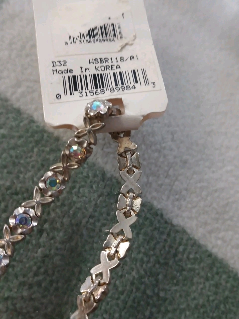 Vintage White Stag Silvertone Genuine Austrian Crystal Bracelet 7.5″