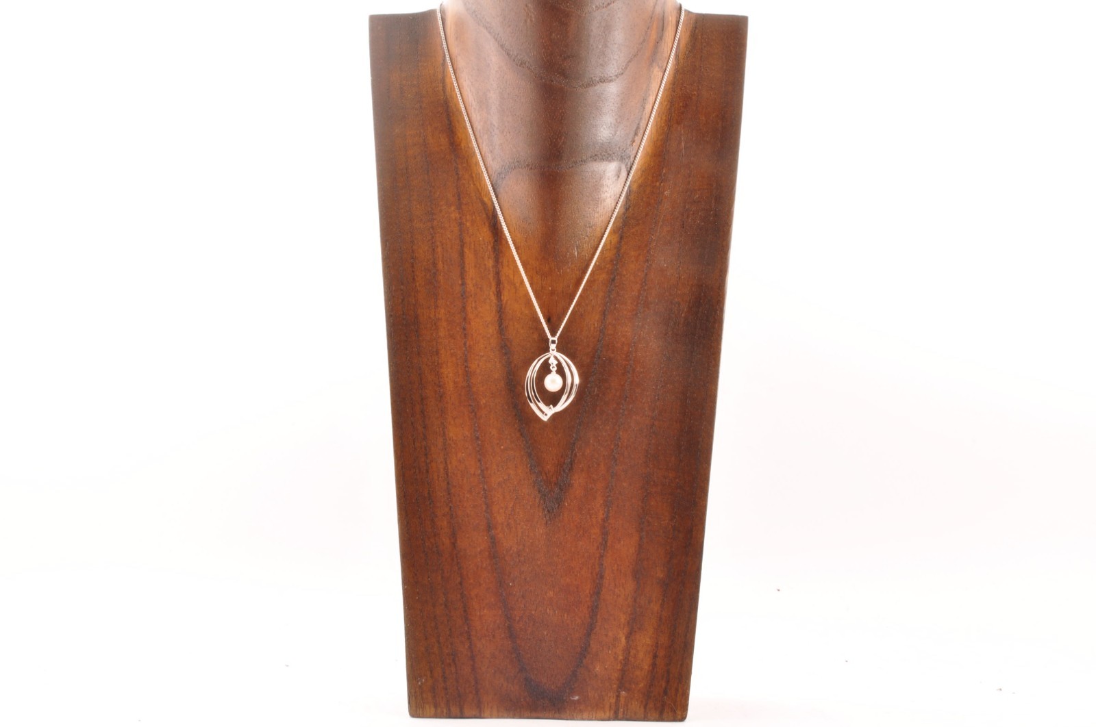 Near mint Japan brand “MIKIMOTO” Akoya pearl pendant 925 silver (total 18.7ct).