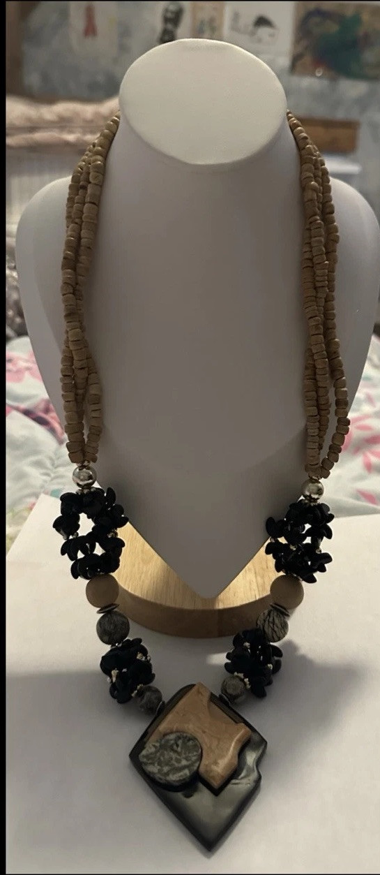 Boho Wood Bead Chain Necklace With Lucite And Stone Pendant & Lucite Accents 24”