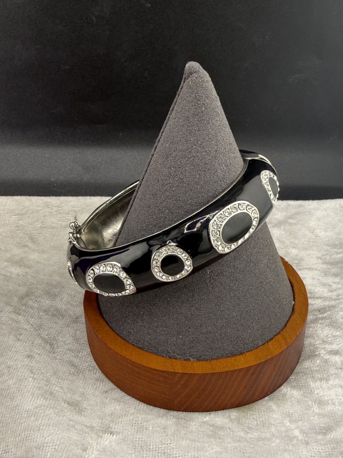 Lia Sophia Bangle Bracelet Black Enamel Rhinestone 7″ Signed