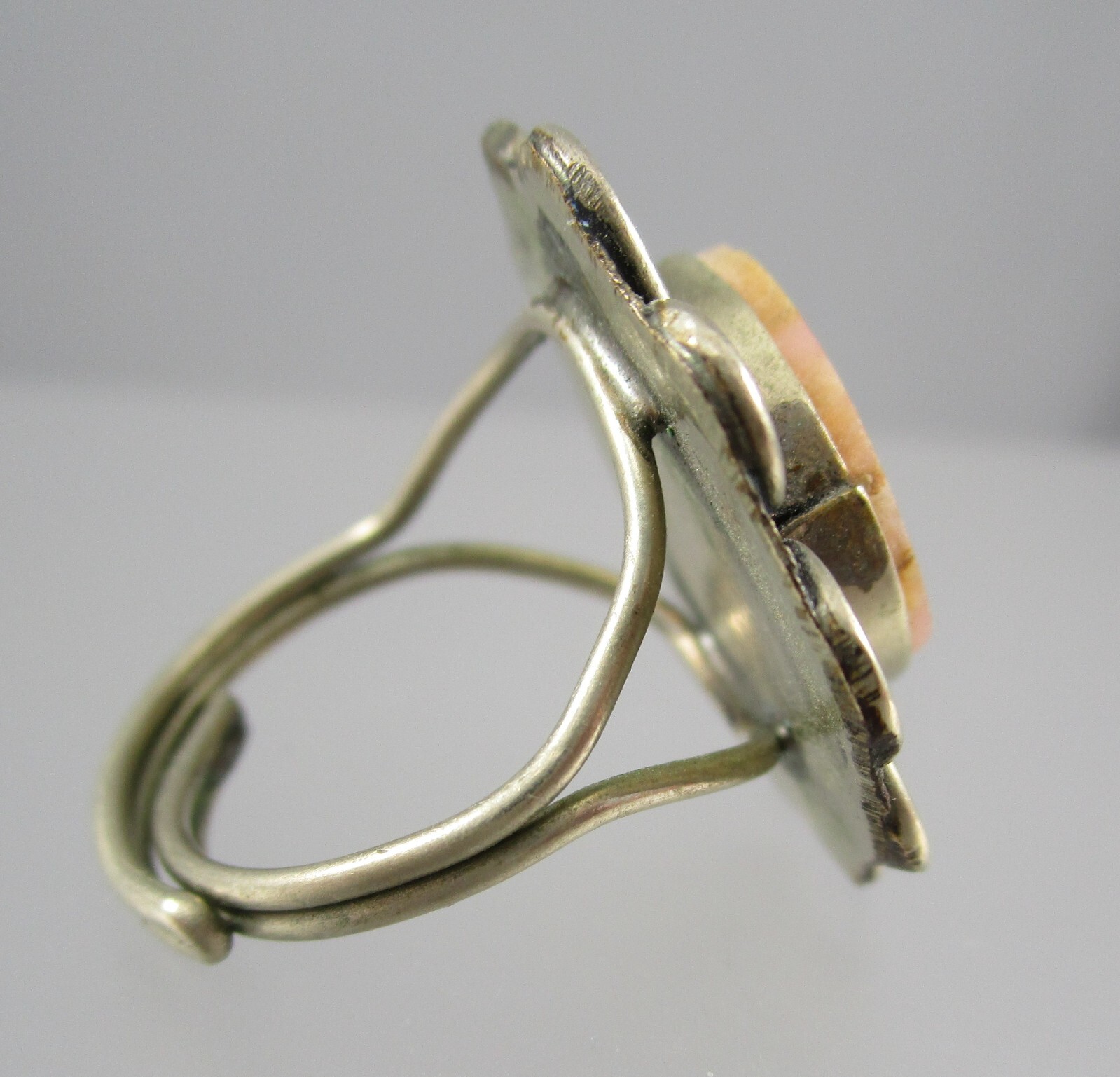 Vintage Silver Tone Untested Not Magnetic Metal NA Style Stone Adjust Ring 8189