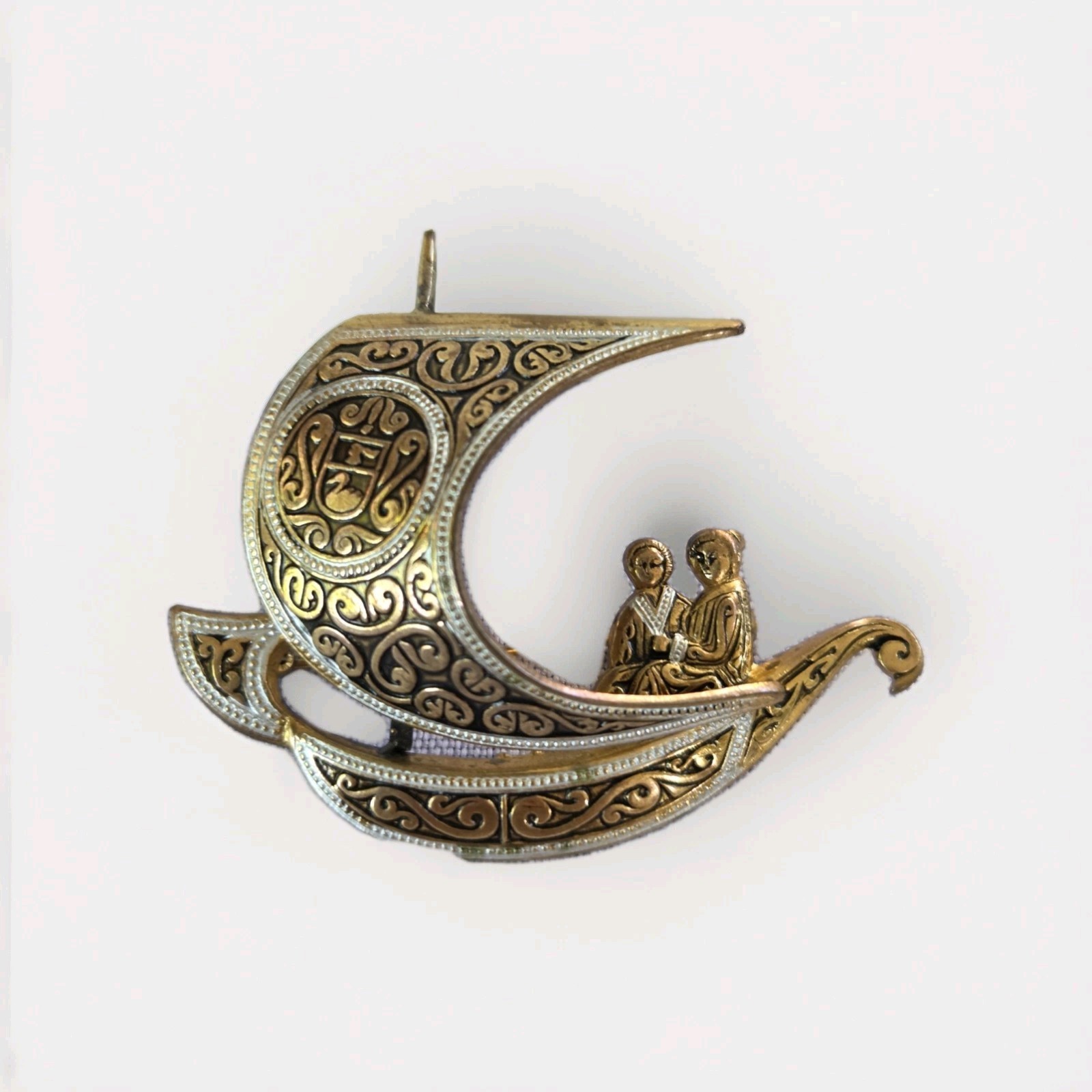 Spanish Damascene Sail Boat Brooch Women’s Vintage Gold Tone Pin Ship Jewelry