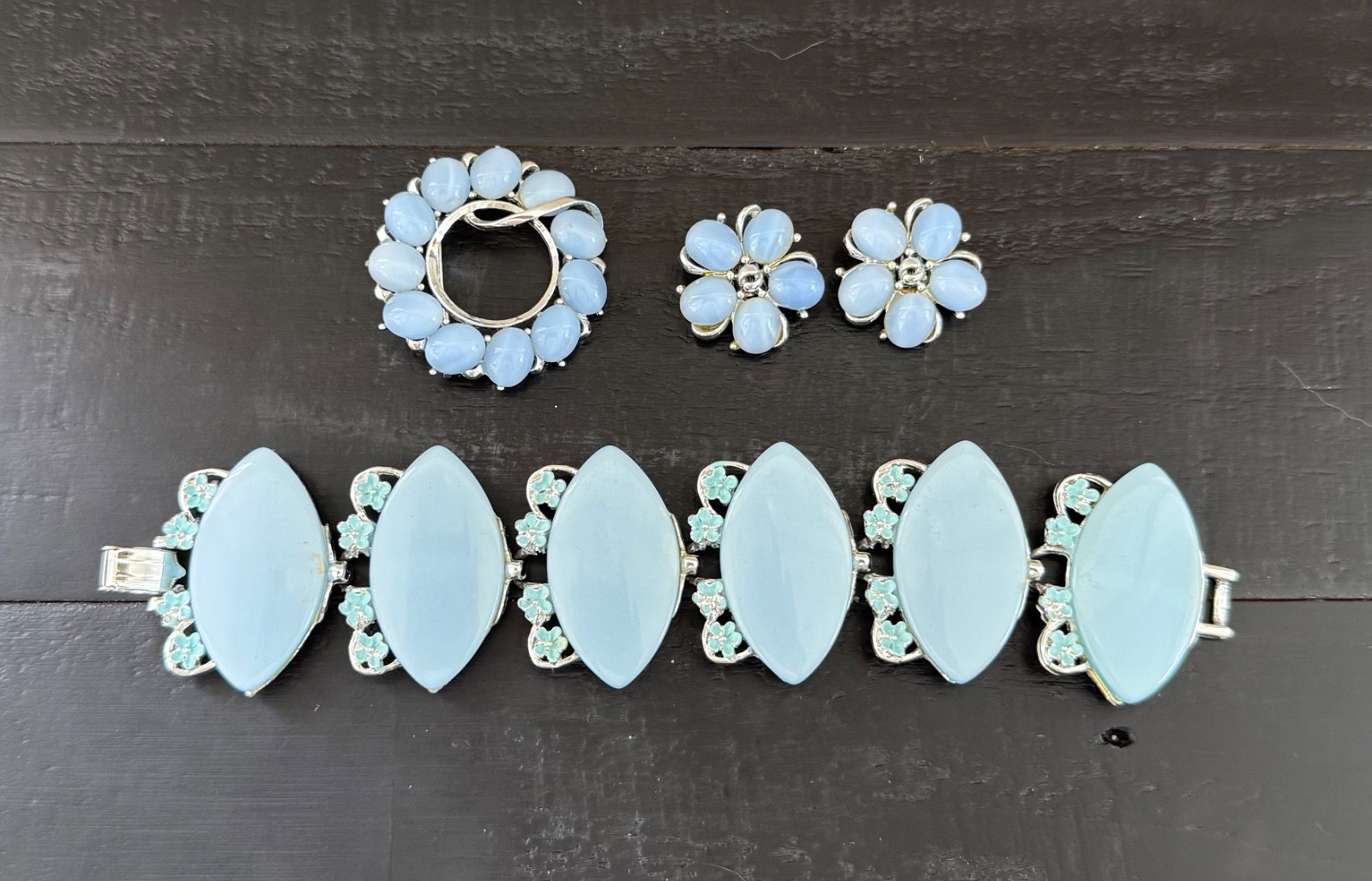LOT (3) VINTAGE SILVER TONE IN BLUE ICE…BRACELET AND MATCHING BROOCH/EARRINGS