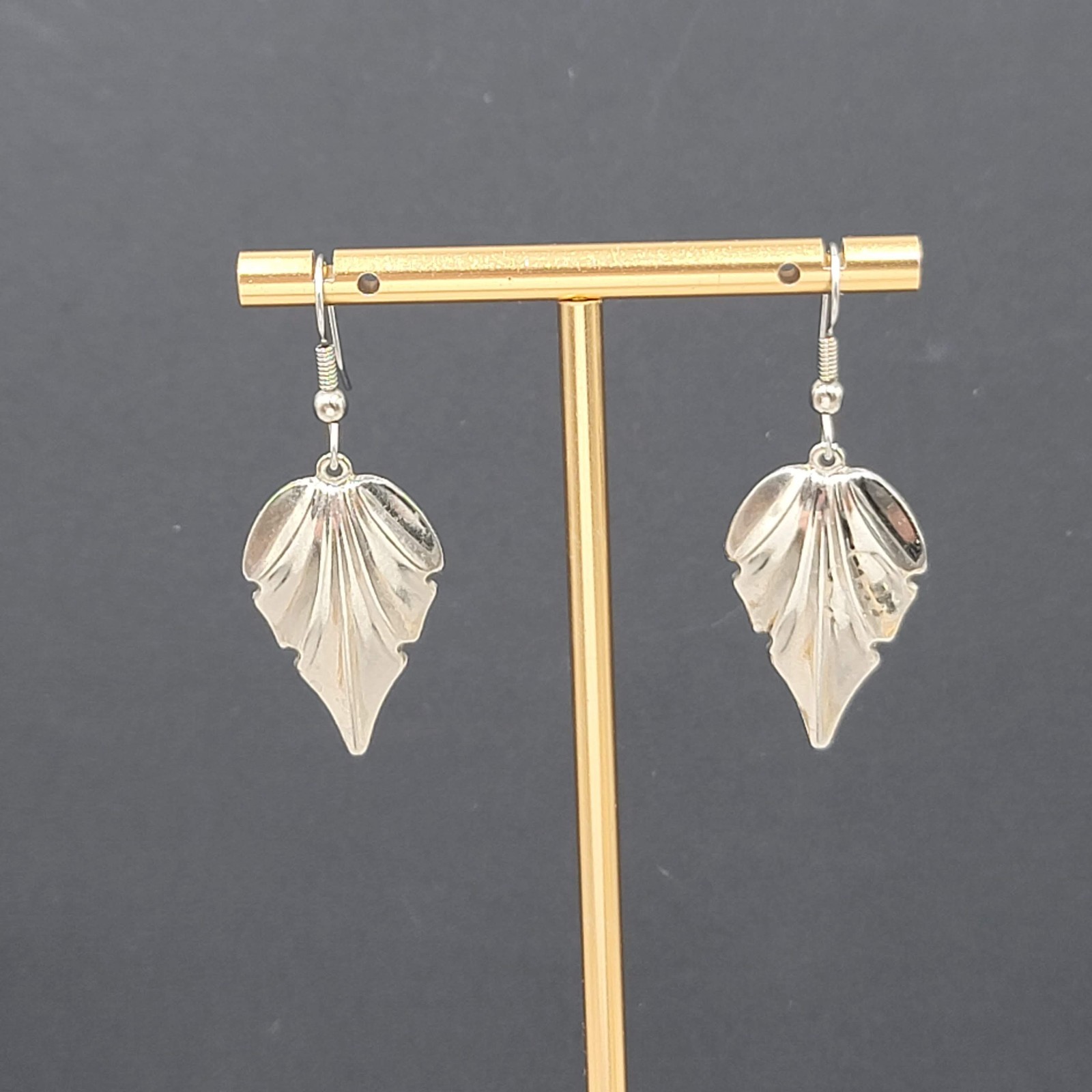 Vintage Pierced Earrings Silver tone Dangle Leaf 1 1/8″