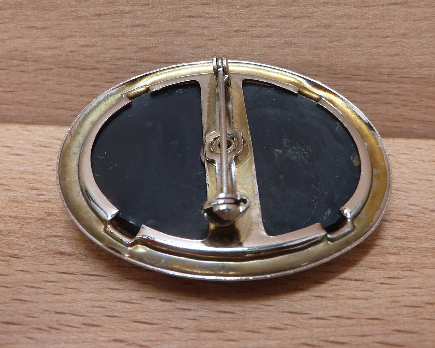 Vintage Molded Resin or Lucite (Plastic) Cameo Brooch Classic Romancing Scene 2″