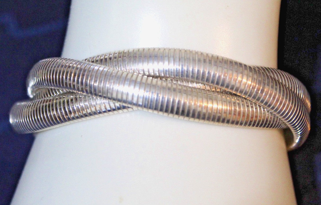 LEONORE DOSKOW STERLING SILVER TRIPPLE STRETCH BRACELET