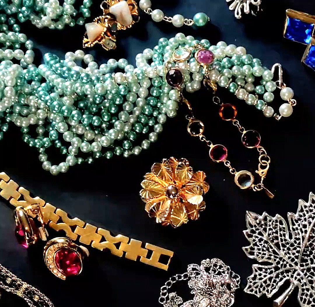 Lot Huge Estate Jewelry Napier Coro Avon + MORE 120+ Pc All Wearable VTG to Now
