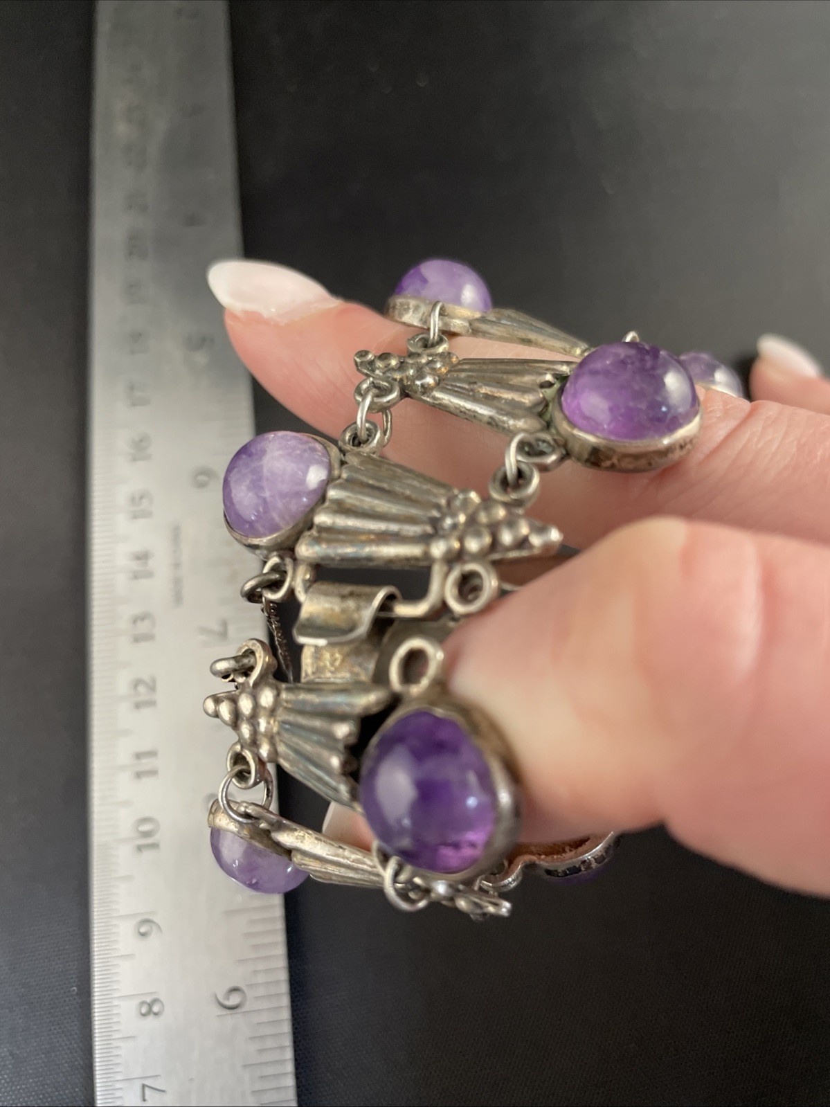 Los Castillo, Taxco Amethyst Bracelet Sterling Silver Mexico 32.3 dwt / 51.1 g