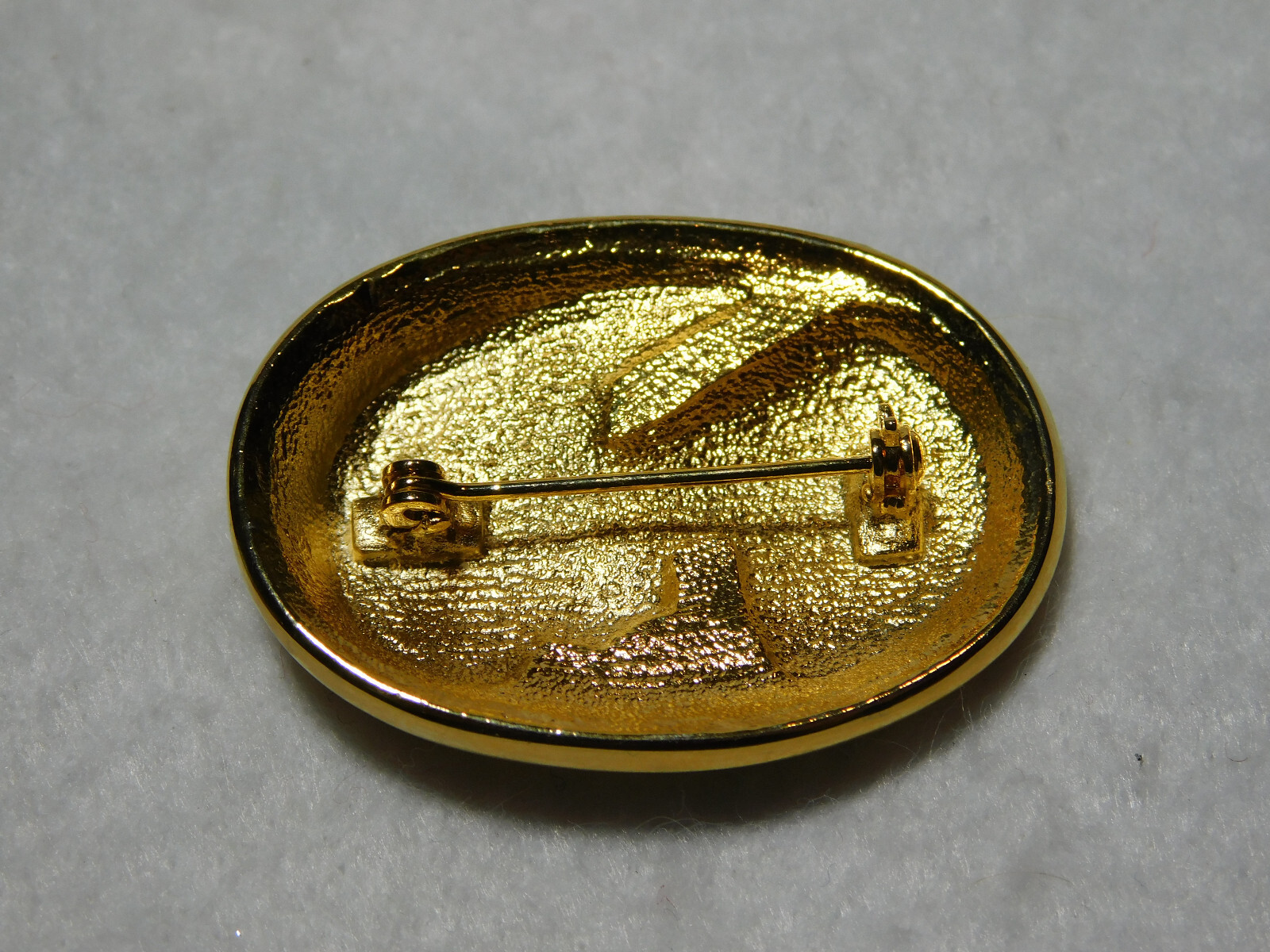 Vintage Solid Gold Tone Cameo Style Brooch From an Estate Auction