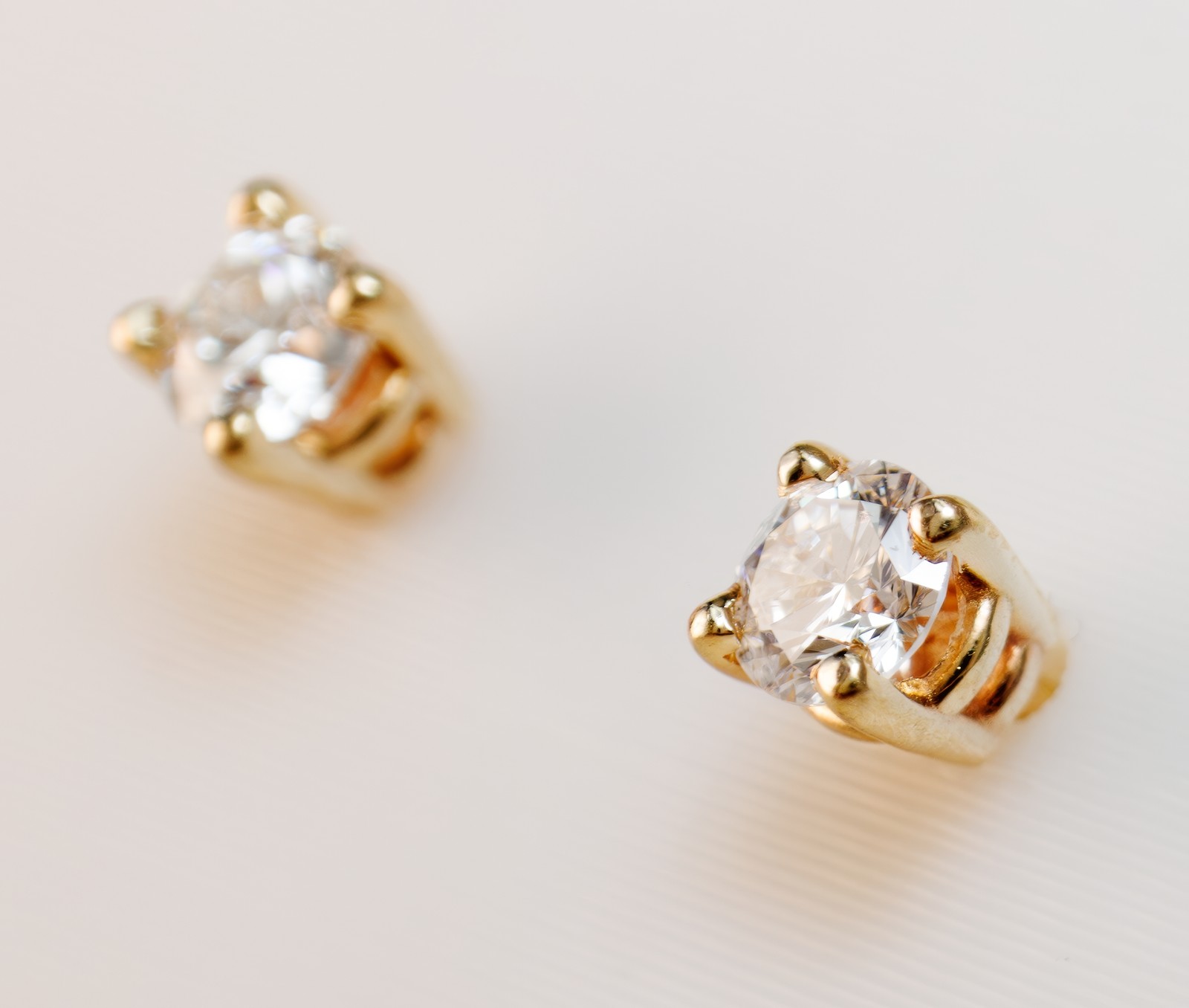 Natural Diamond 1/2ctw Studs Round 14k Yellow Gold Earrings Secure Lock Backs