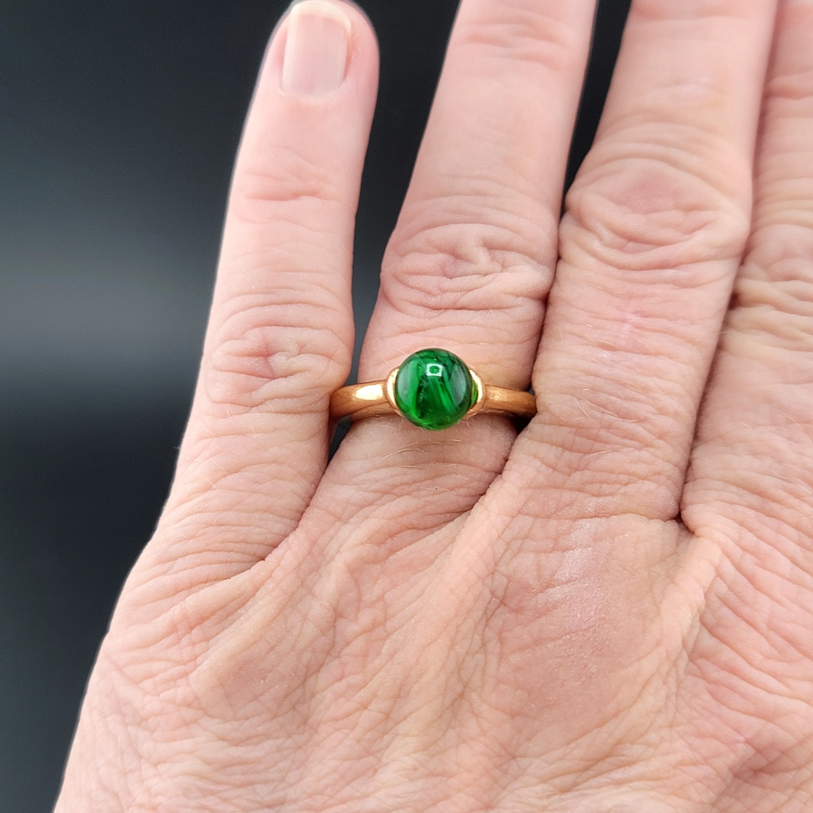 Vtg Sz 6 Ring Green Glass Bead Mogul Jewelry Unsigned ESPO Joseph Esposito