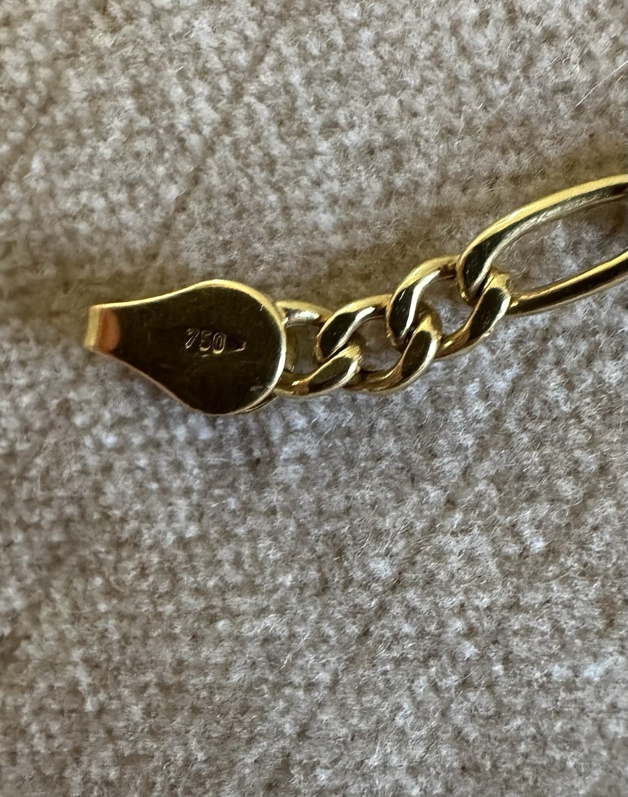 Vintage 18K Yellow Gold Italian Woman Cameo Figaro Chain Bracelet, 8 Inches
