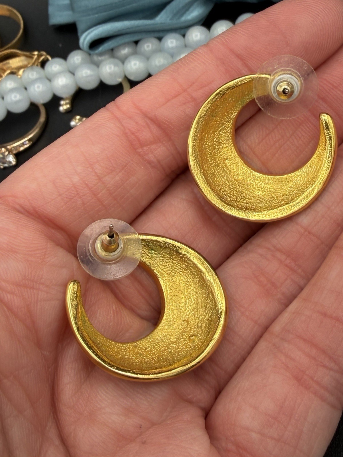 Vintage Costume Jewelry Lot Feminine Blues And Gold Tones Monet, Avon, Unmarked
