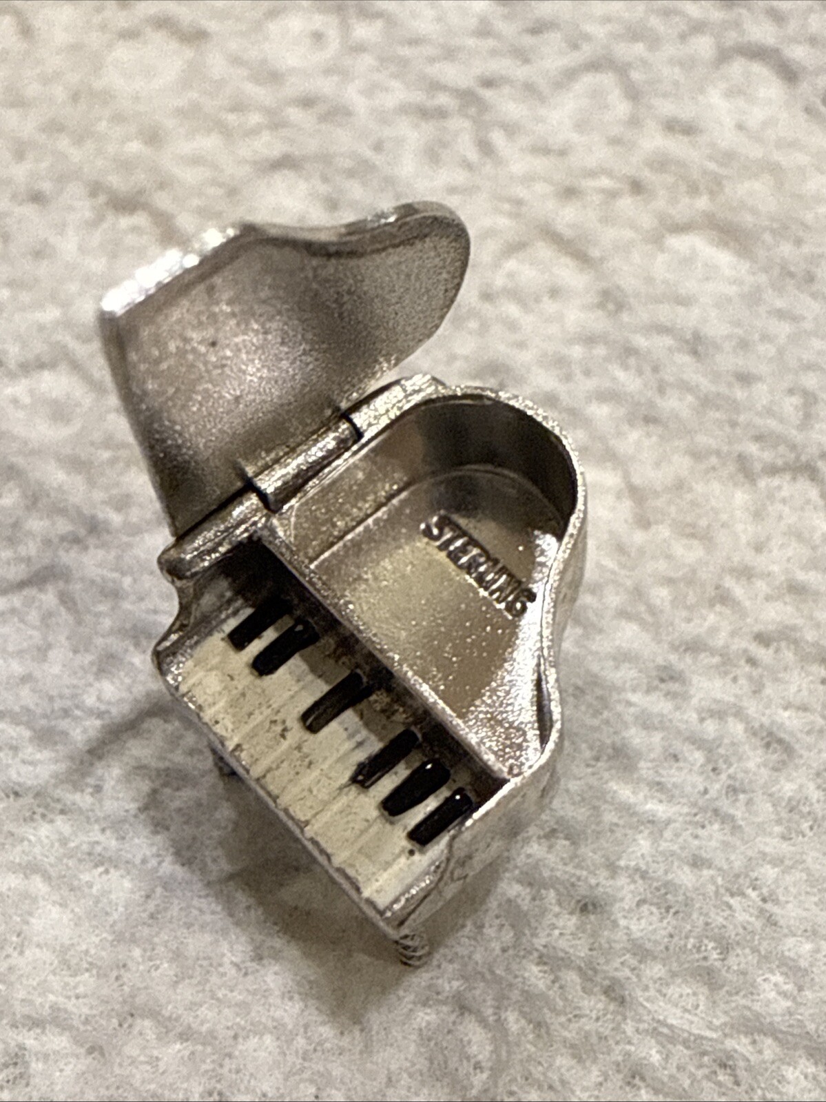 Piano Charm Sterling Silver for Jewelry Bracelet Hindged Top Working Door 1019