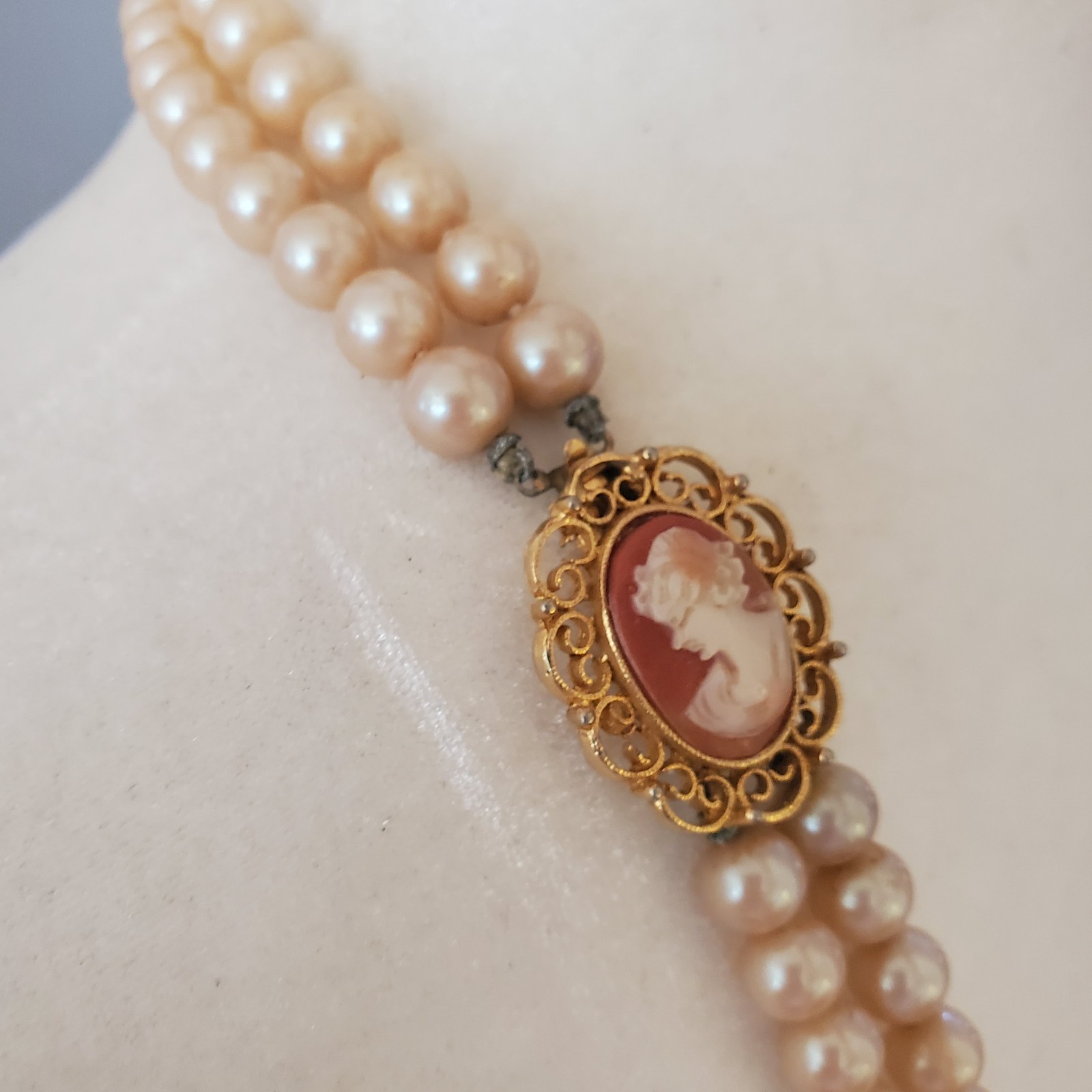 Cameo Dbl Pearl Strand Necklace 27″ Insert Clasp Carved Filigree Hand Knotted
