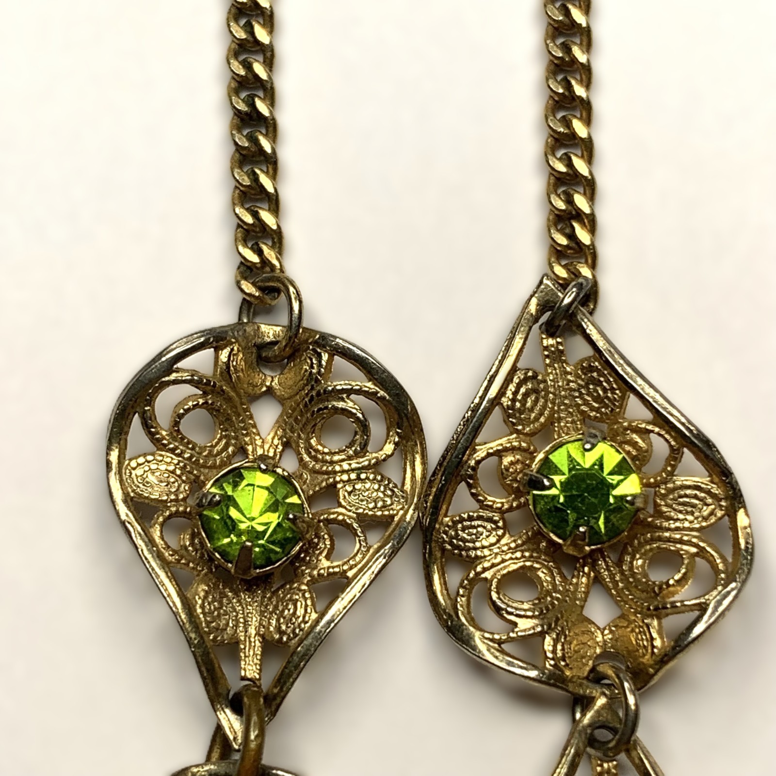 Vintage Gold Tone Necklace Filigree Petals With Lime Green Rhinestones 22”